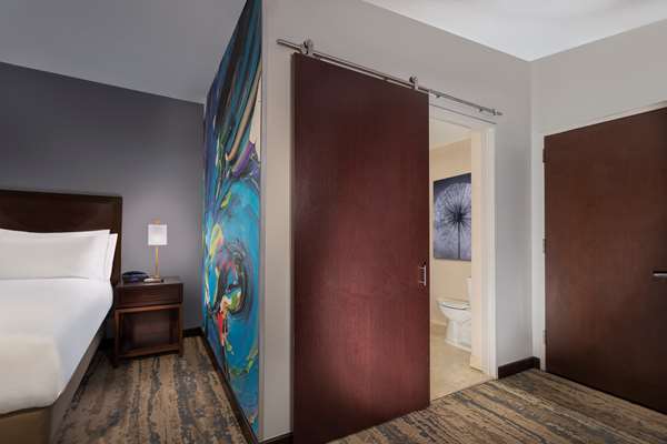  - Hilton Hotel Americas Houston - I-69, Exits 130 & 131