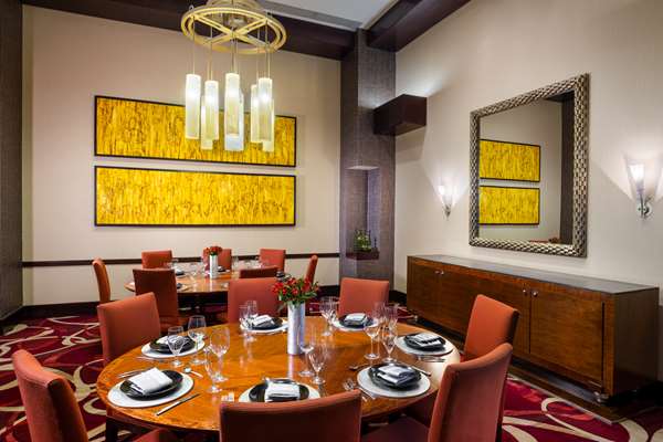 Restaurant - Hilton Hotel Americas Houston - I-69, Exits 130 & 131