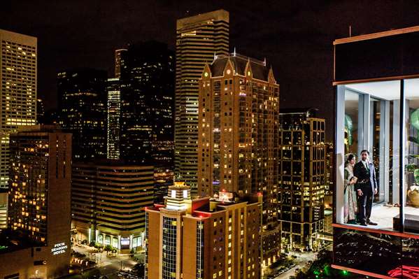 Exterior view - Hilton Hotel Americas Houston - I-69, Exits 130 & 131