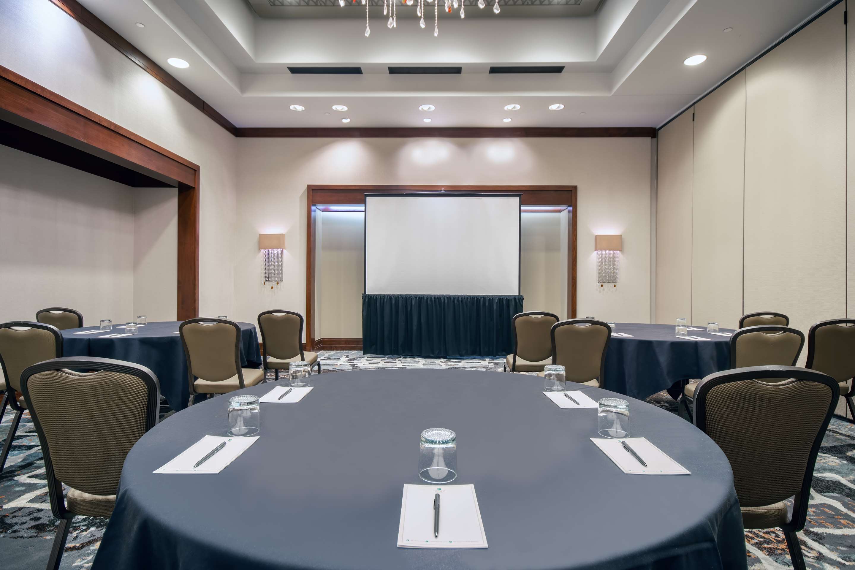 Meeting Room | Embassy Suites Houston Downtown