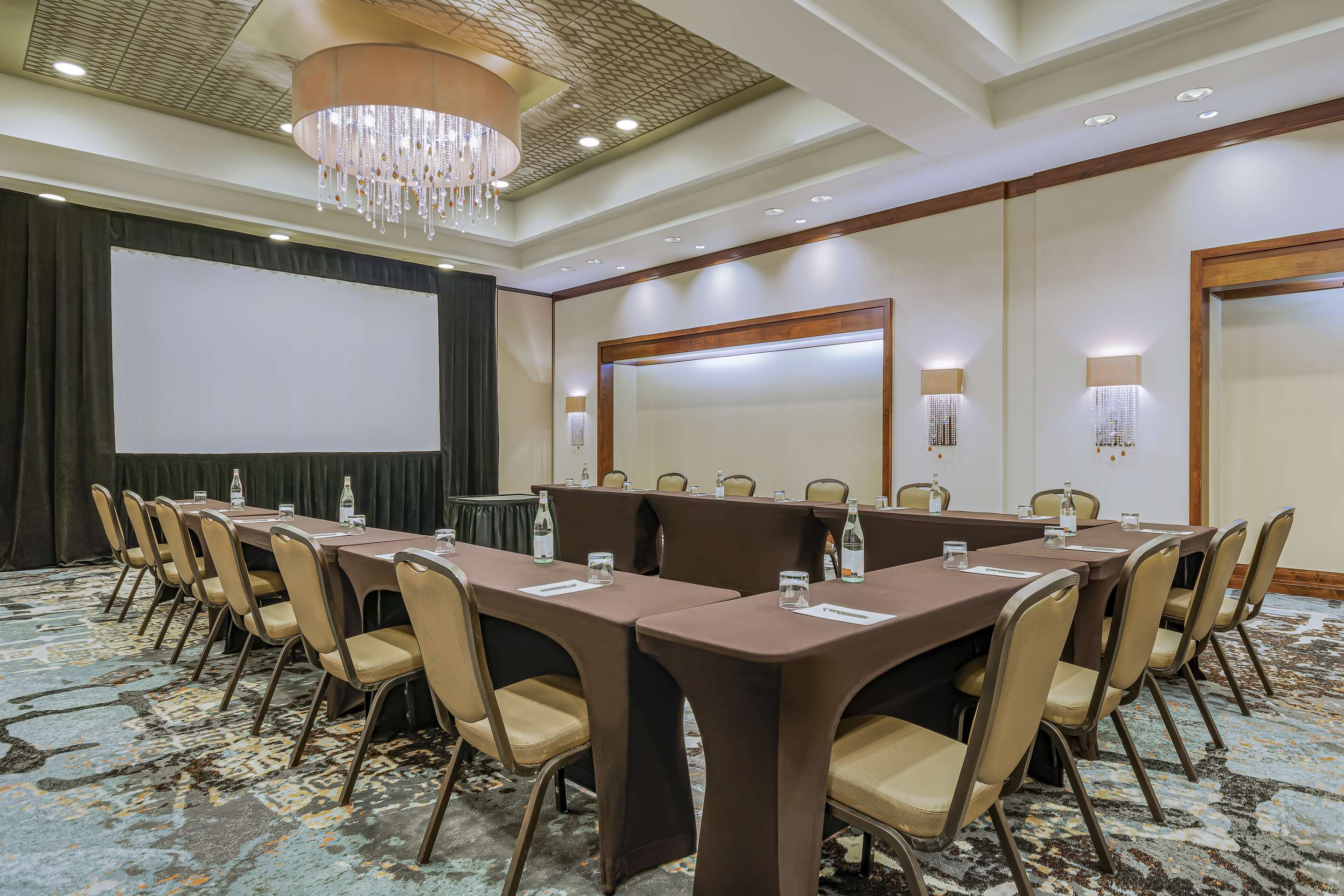 Meeting Room | Embassy Suites Houston Downtown