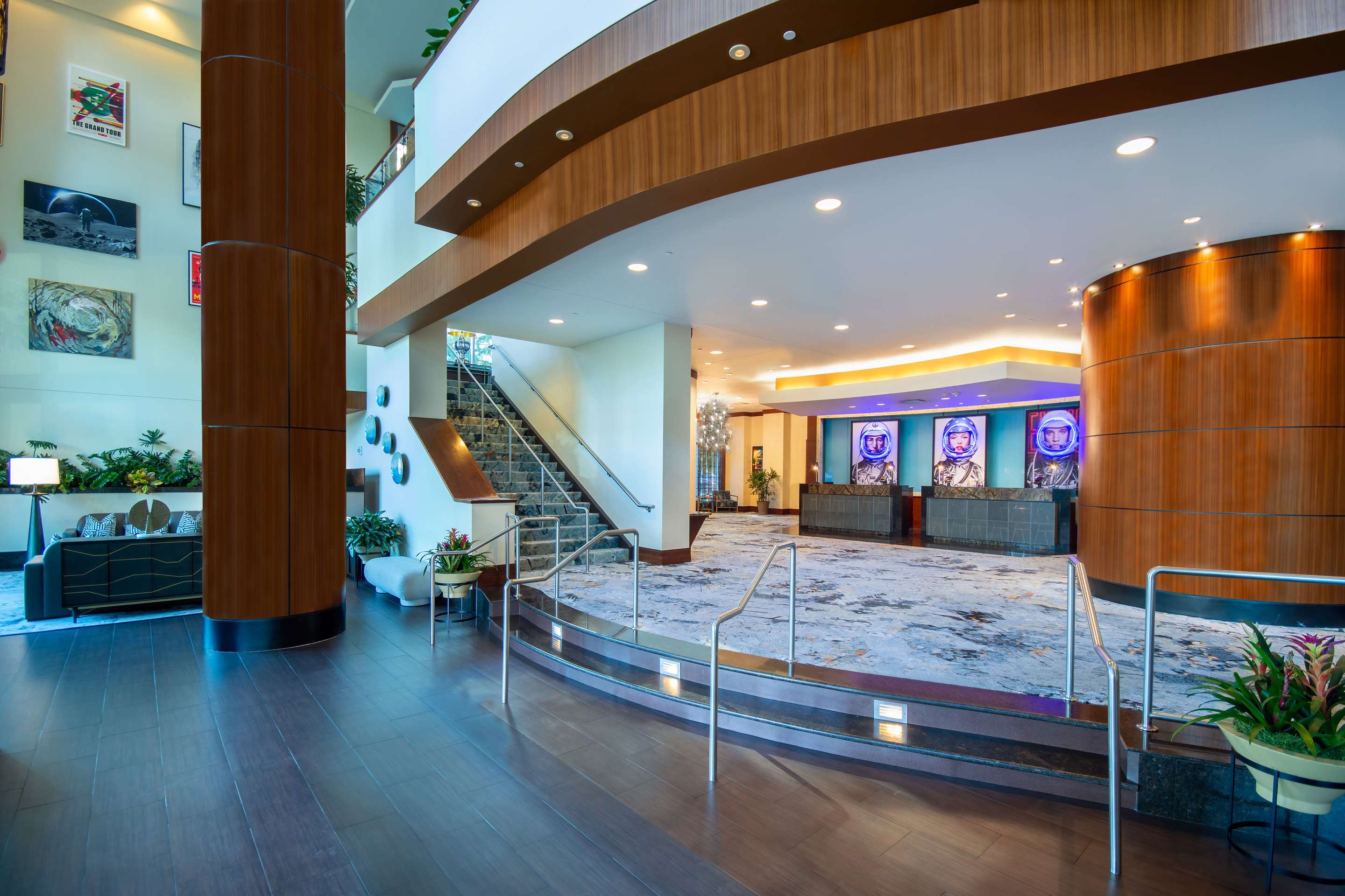 Lobby | Embassy Suites Houston Downtown