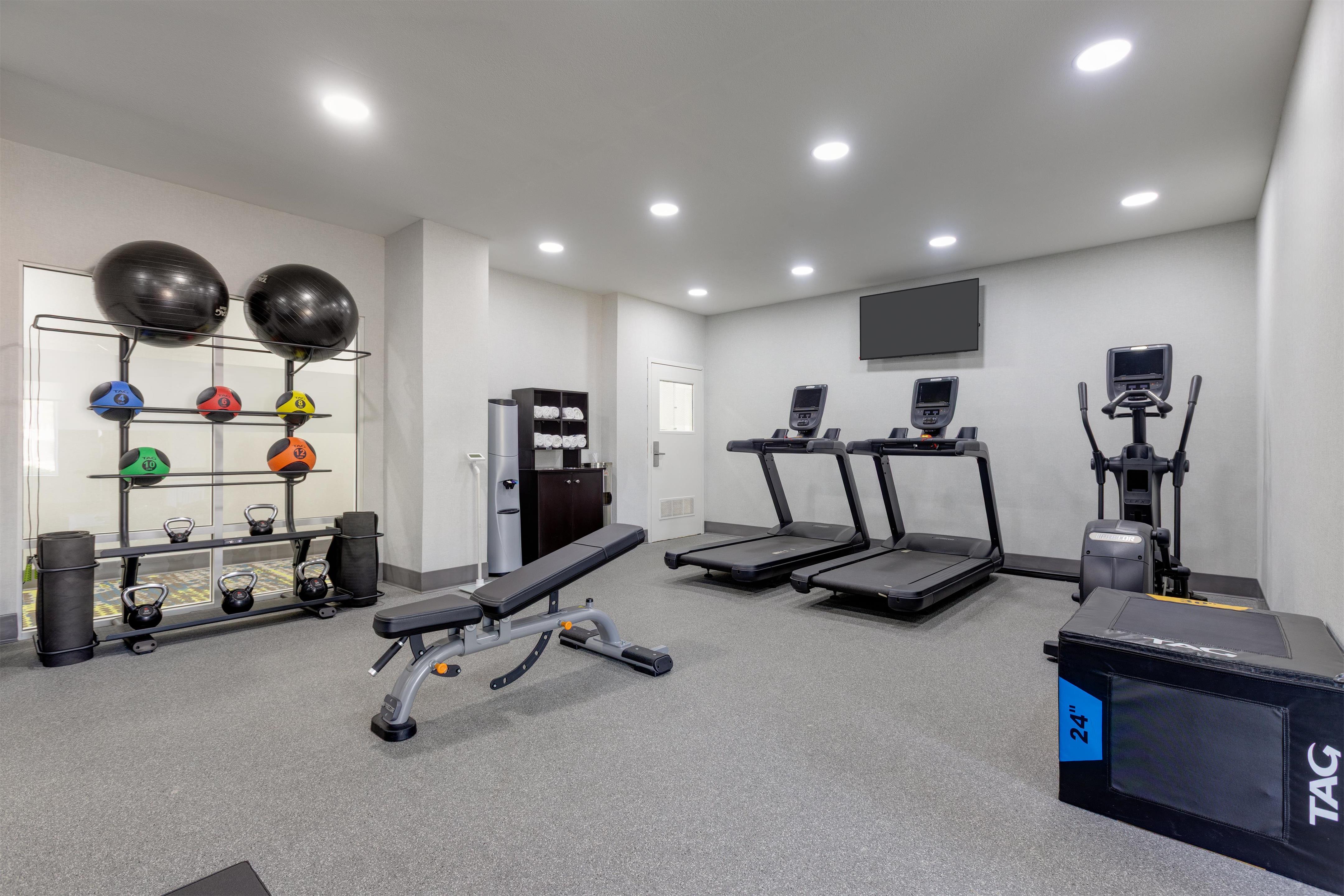 Health club fitness center gym | Hampton Inn Houston Deer Park Ship Area