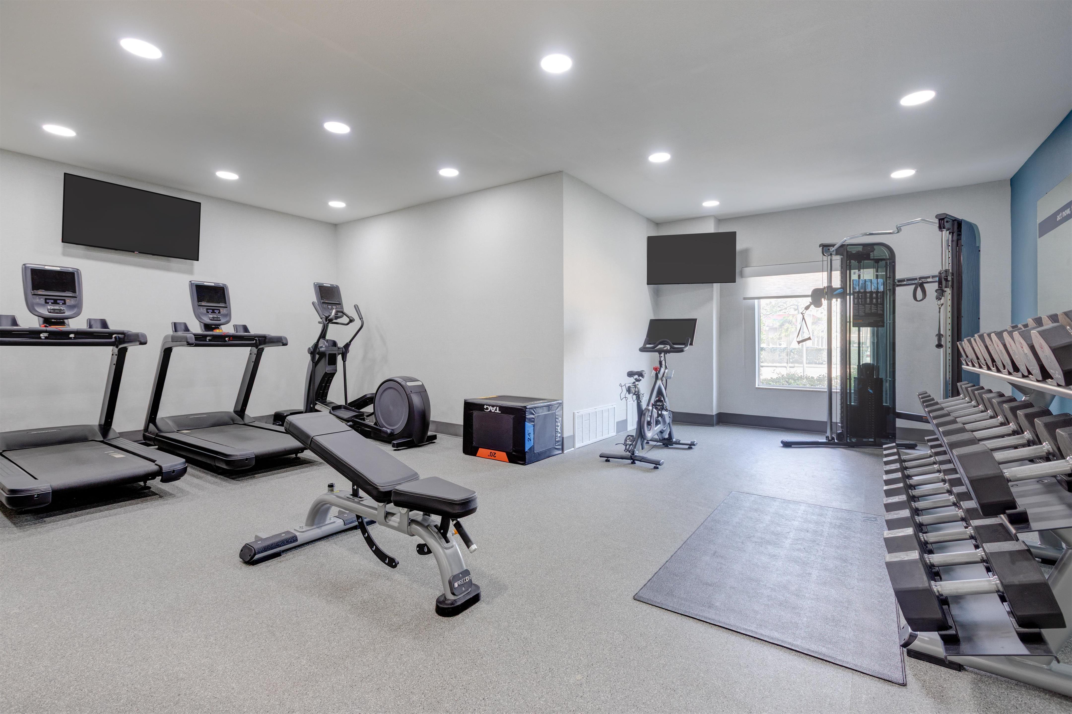 Health club fitness center gym | Hampton Inn Houston Deer Park Ship Area