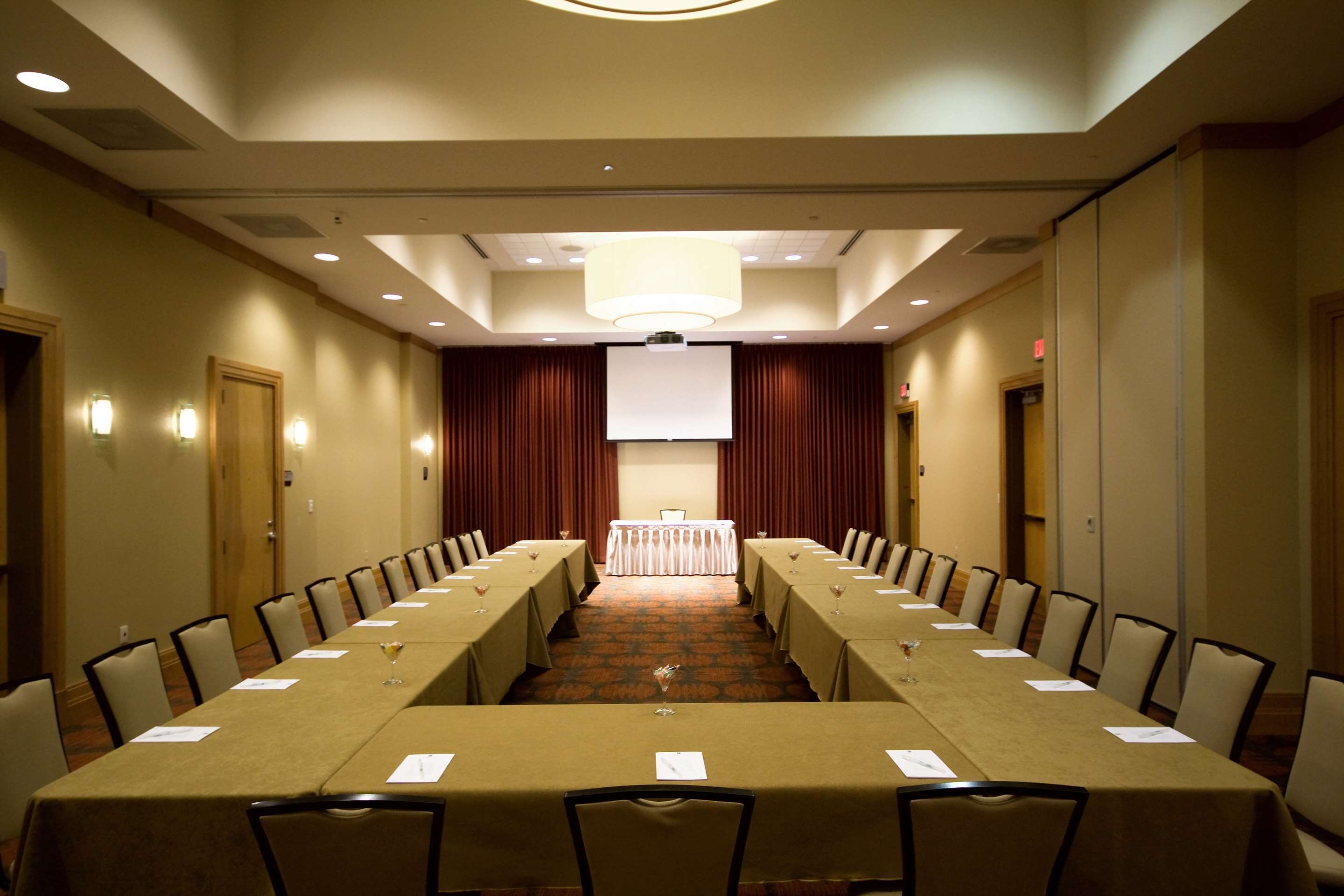 Meeting Room | Embassy Suites by Hilton Houston Energy Corridor