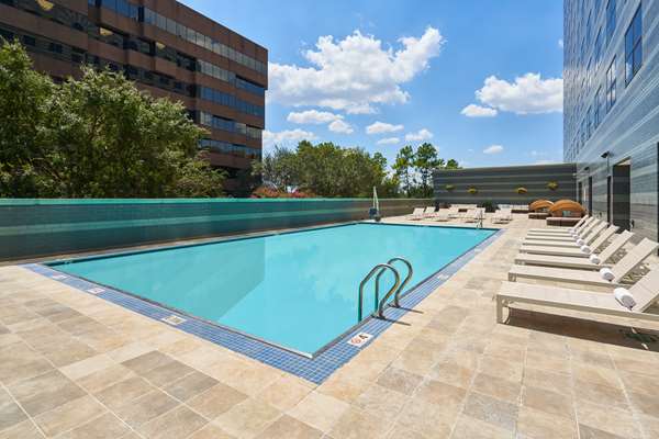 Pool - Hilton Hotel North Houston - I-45, Exit 61