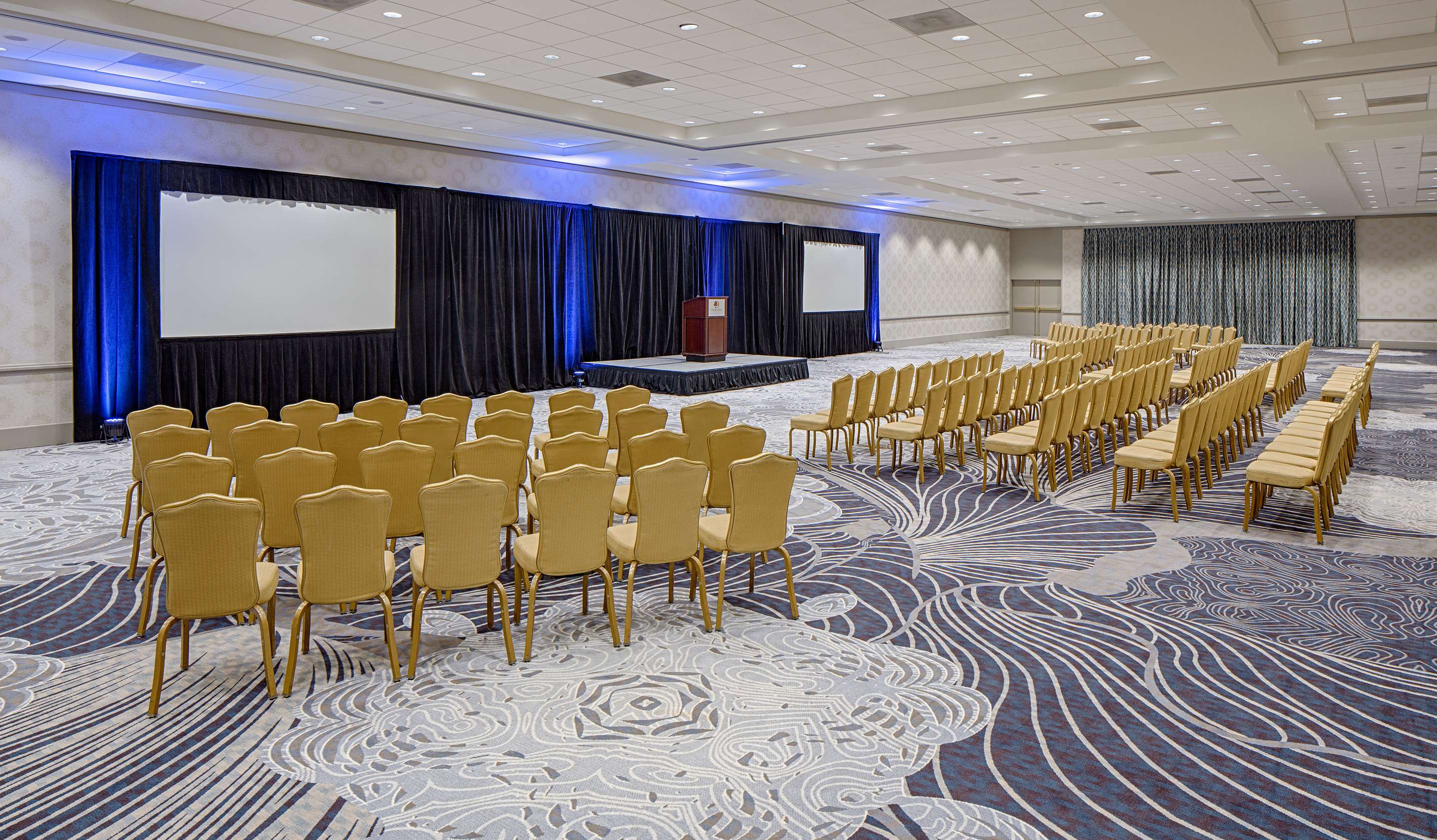 Meeting Room | DoubleTree by Hilton Hotel Houston - Greenway Plaza