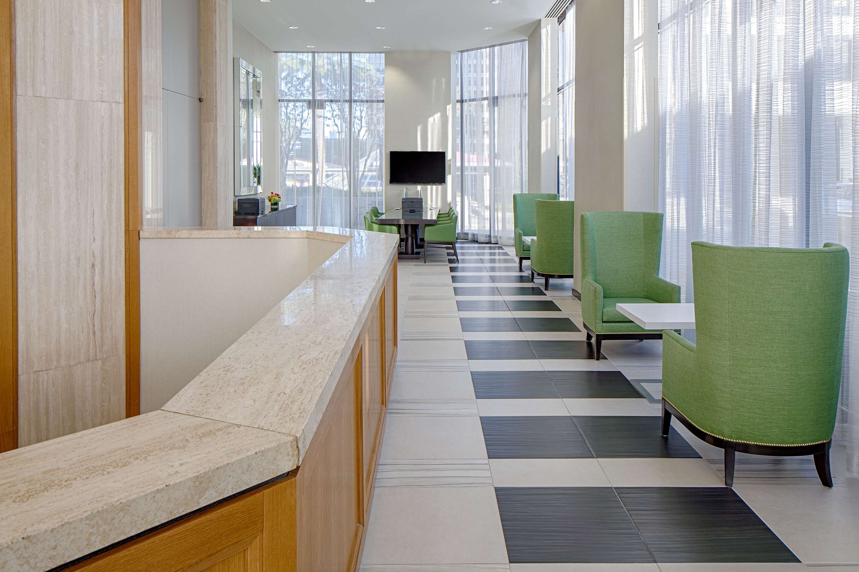 Business Center | DoubleTree by Hilton Hotel Houston - Greenway Plaza