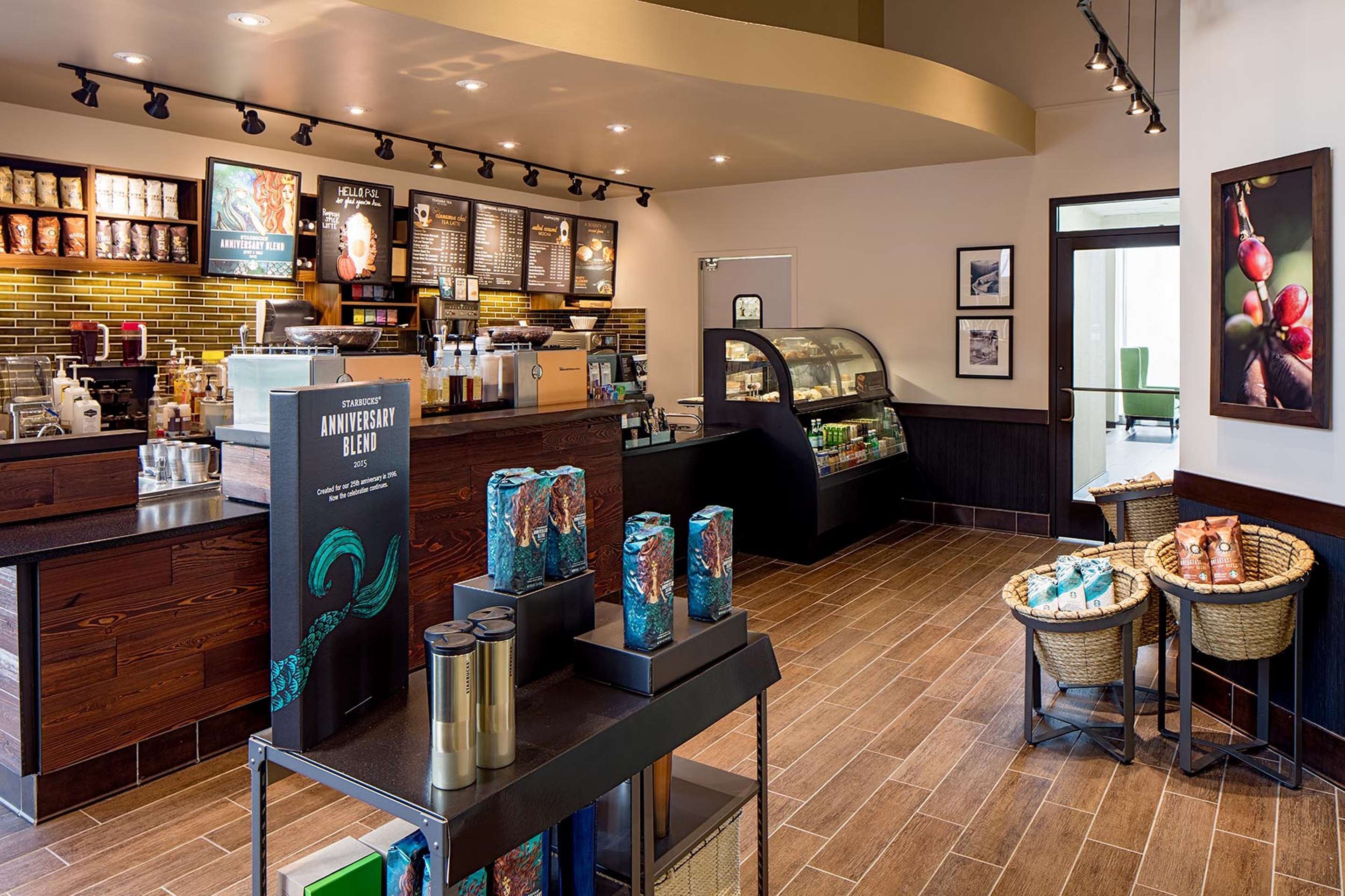 Restaurant | DoubleTree by Hilton Hotel Houston - Greenway Plaza