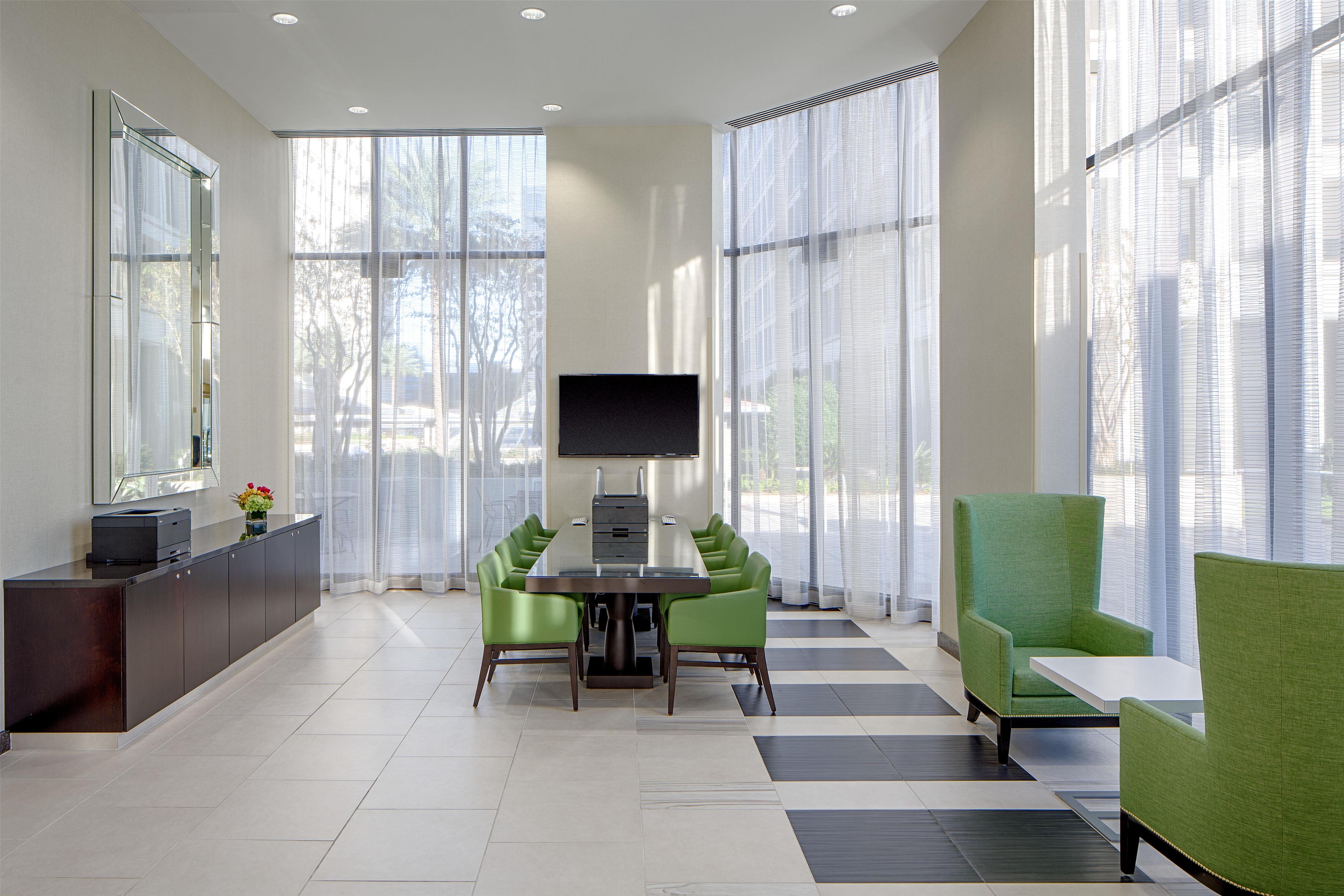 Business Center | DoubleTree by Hilton Hotel Houston - Greenway Plaza