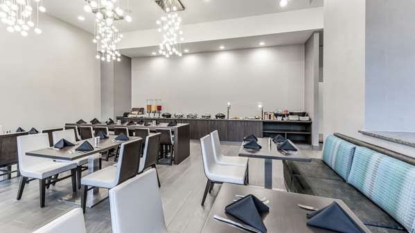 Restaurant - Hilton Plaza Hotel Texas Medical Center Houston