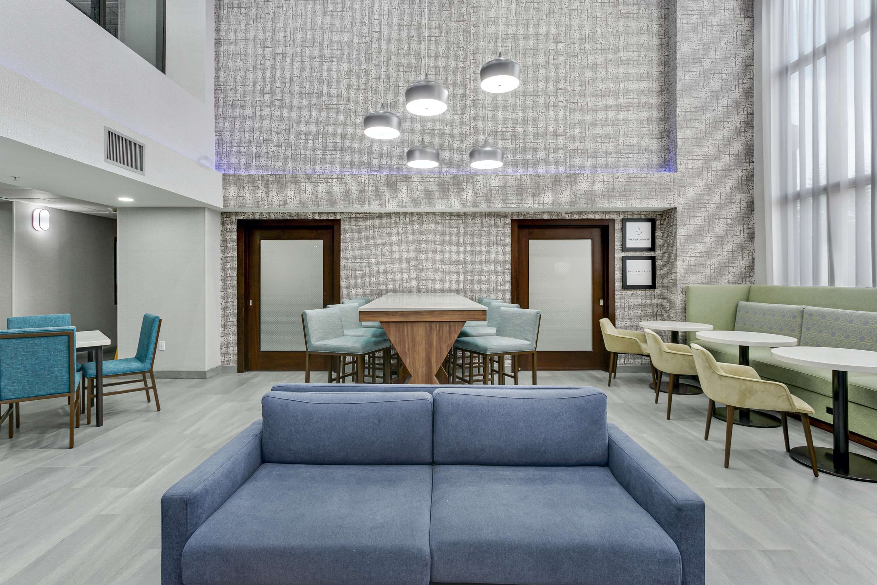 Lobby | Hampton Inn Houston-Pearland