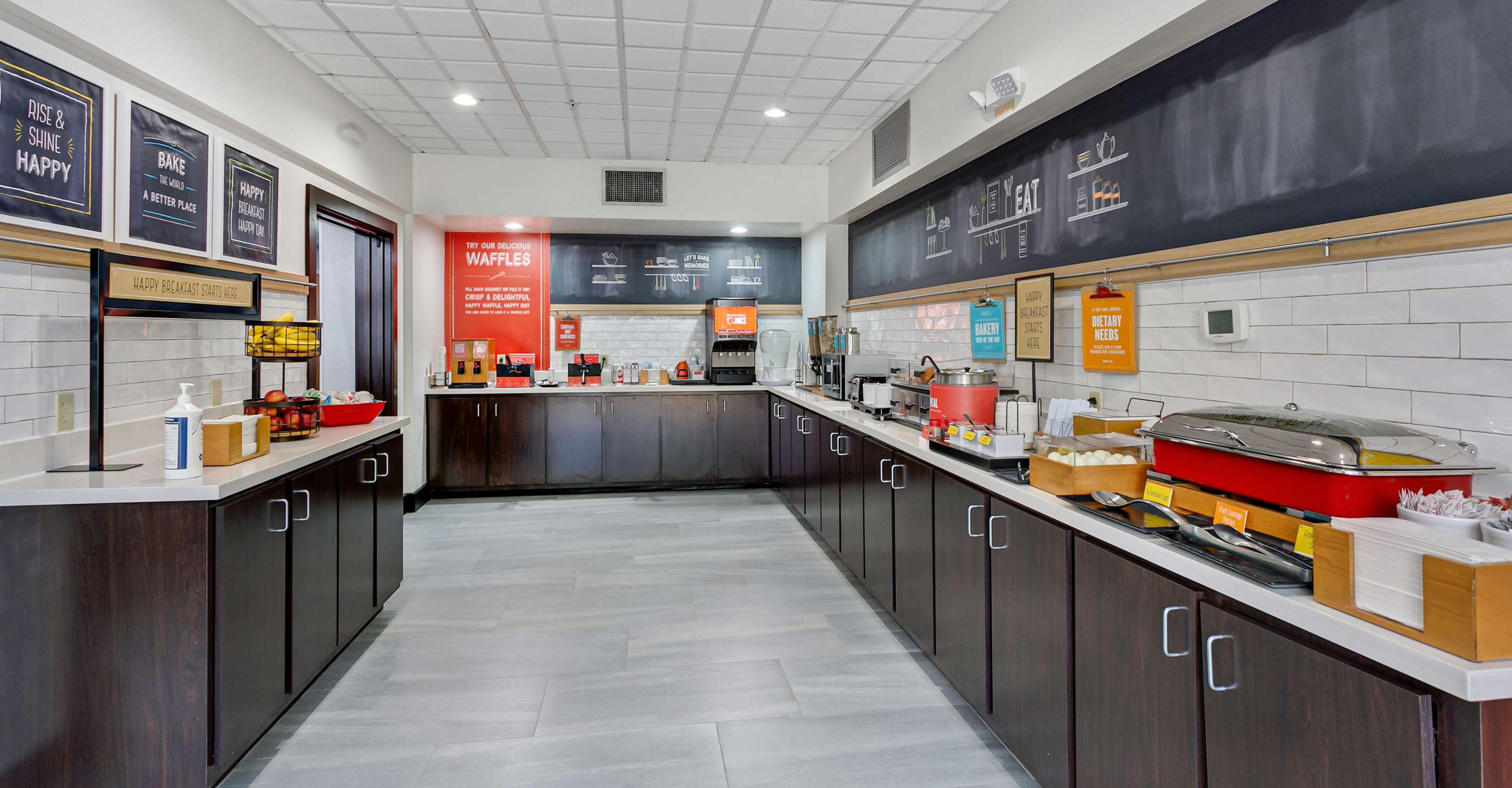 Breakfast Area | Hampton Inn Houston-Pearland
