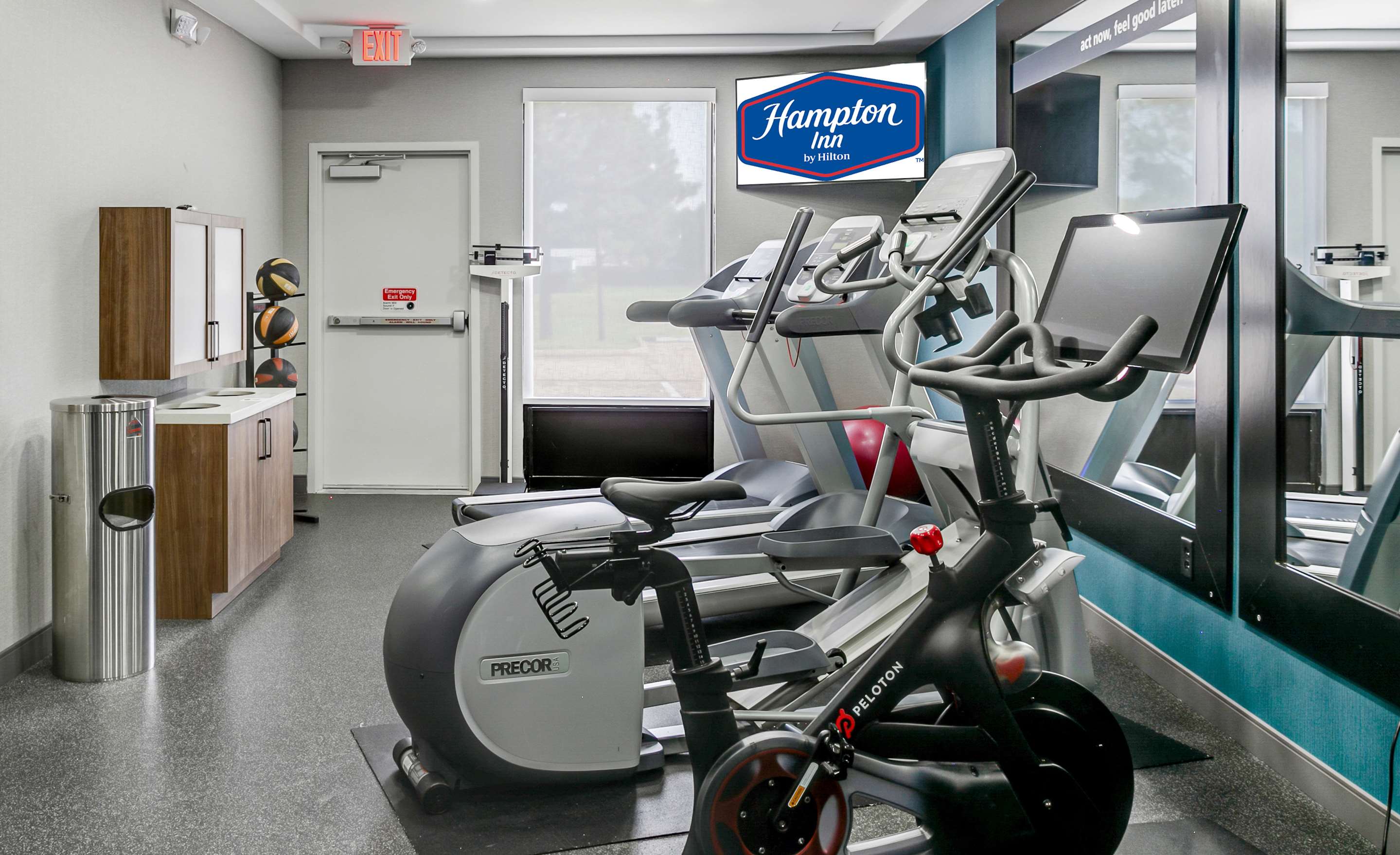 Health club fitness center gym | Hampton Inn Houston-Pearland