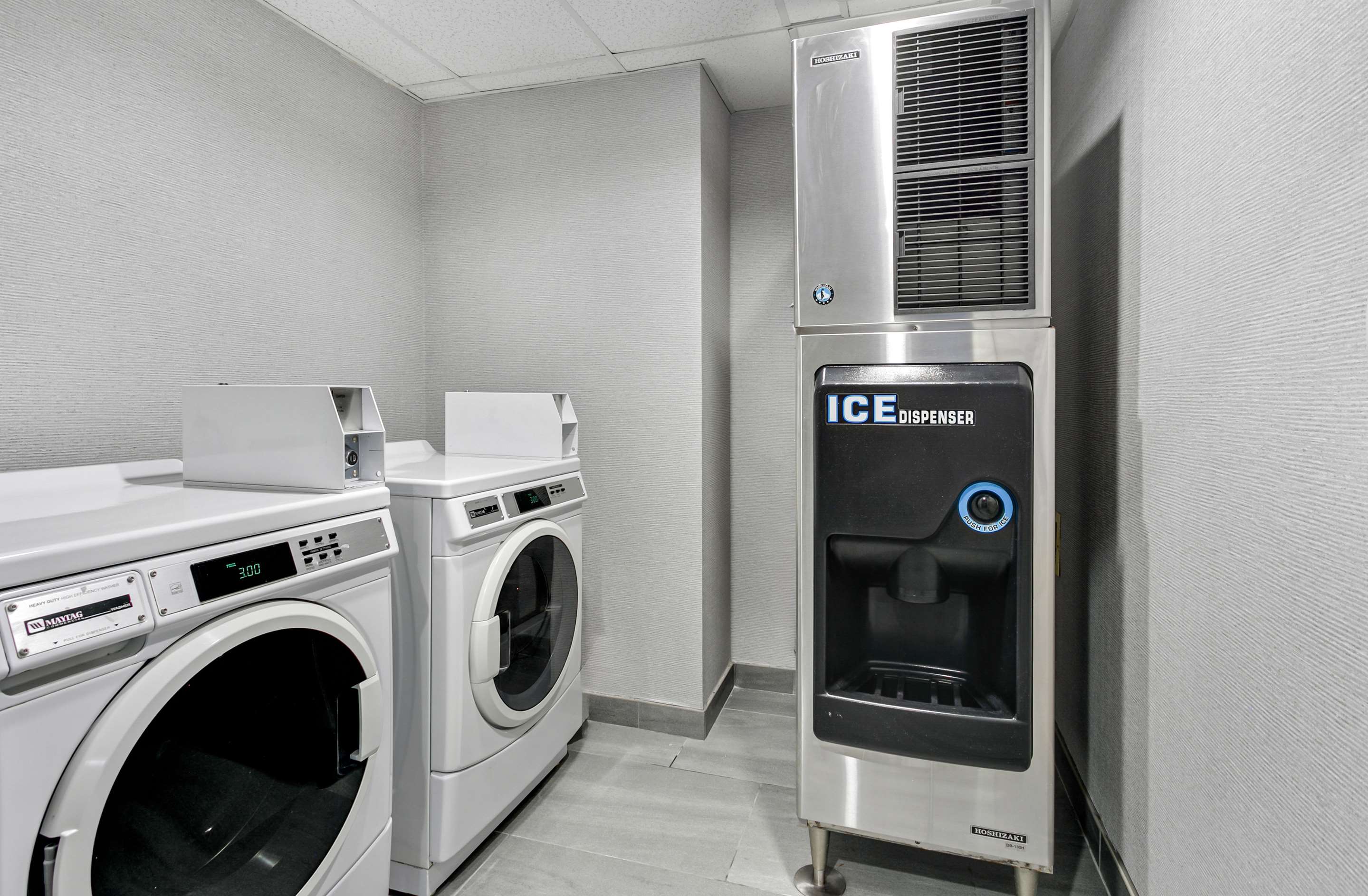 Laundry | Hampton Inn Houston-Pearland