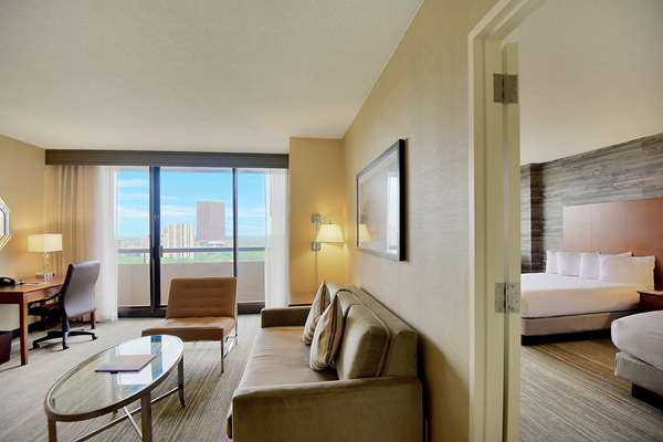  - DoubleTree Suites by Hilton Hotel Galleria Houston