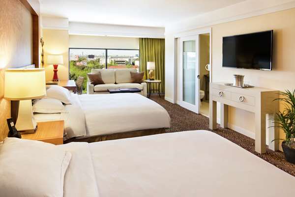  - Hilton University of Houston Hotel - I-45, Exits 44A & 44B