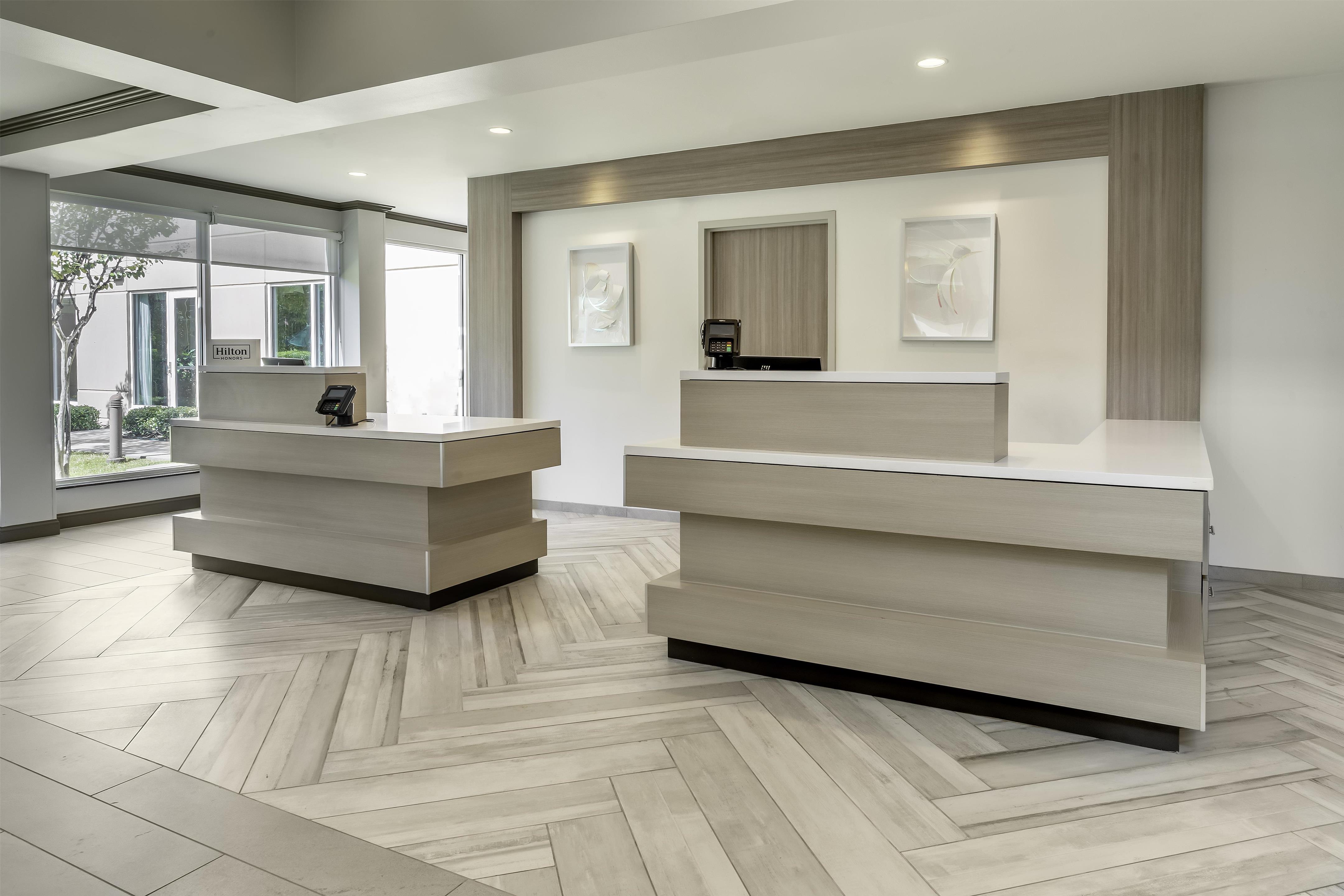 Reception | Hilton Garden Inn Houston/The Woodlands