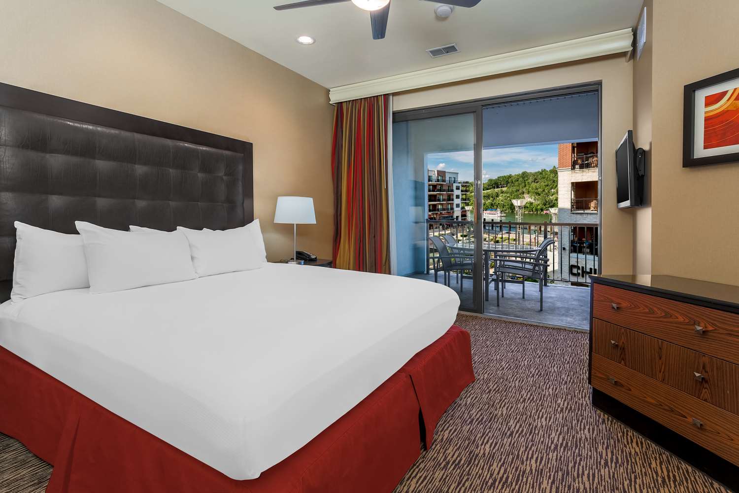Hilton Promenade at Branson Landing Hotel, MO See Discounts