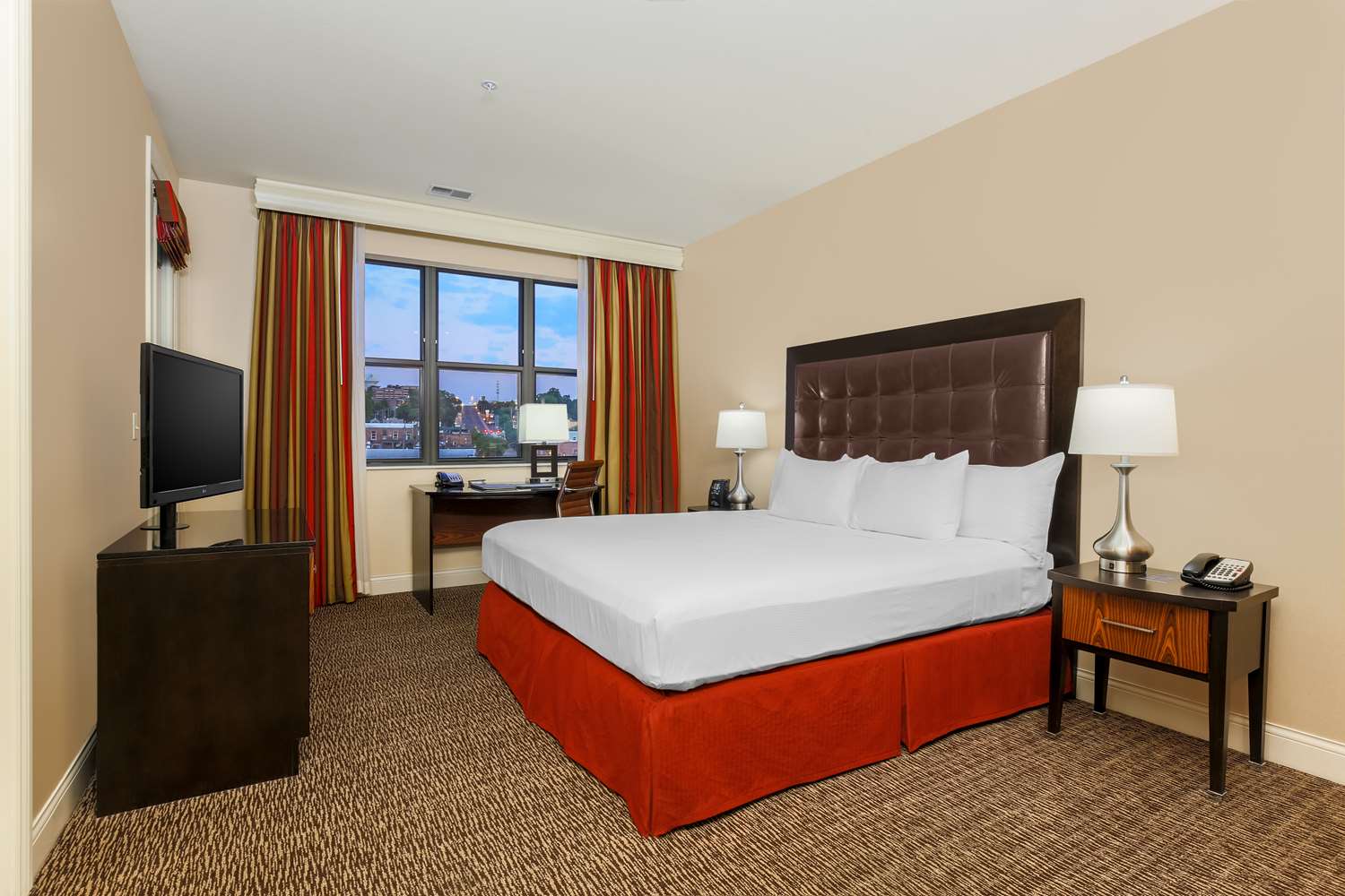 Hilton Promenade at Branson Landing Hotel, MO See Discounts