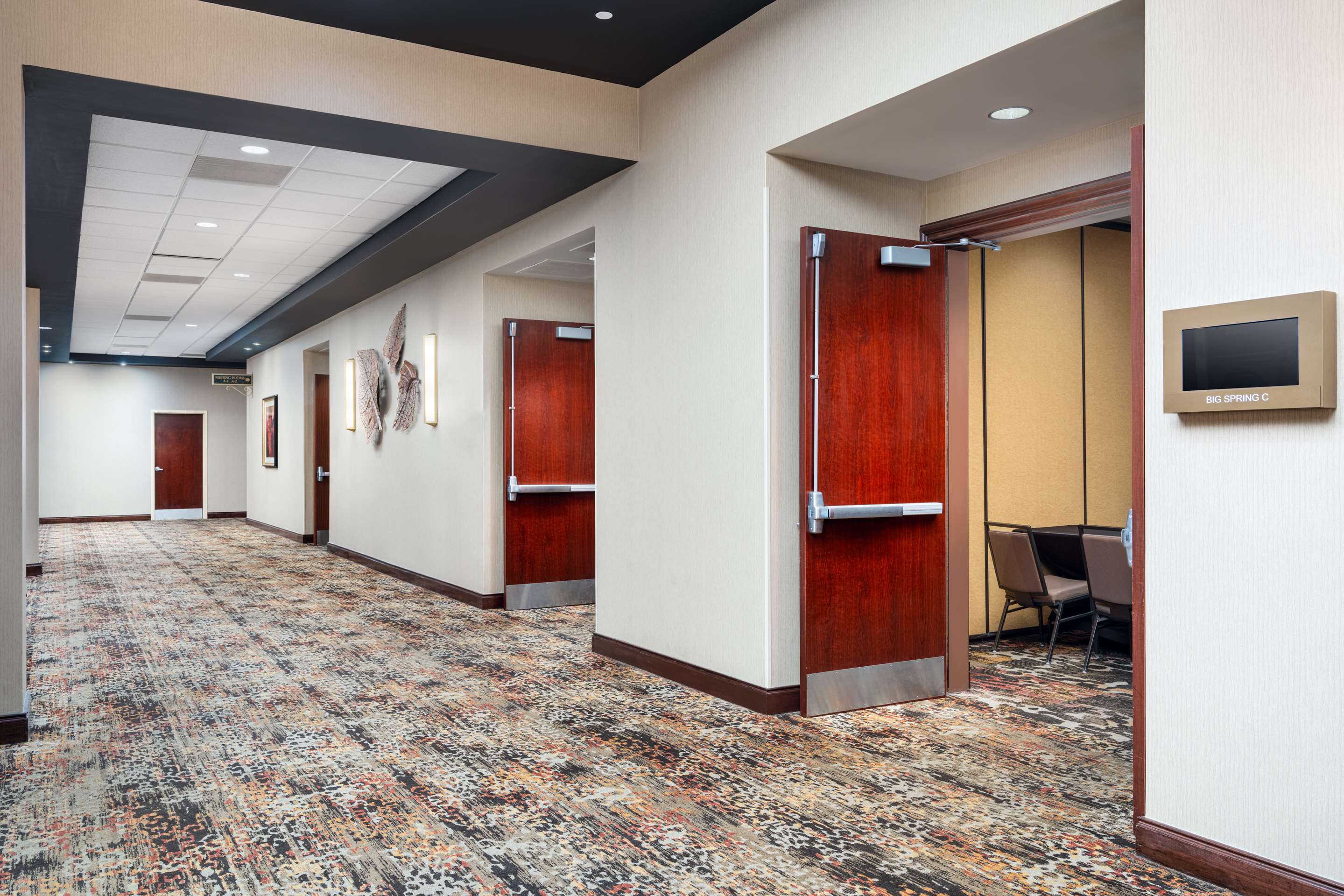 Meeting Room | Embassy Suites by Hilton Huntsville