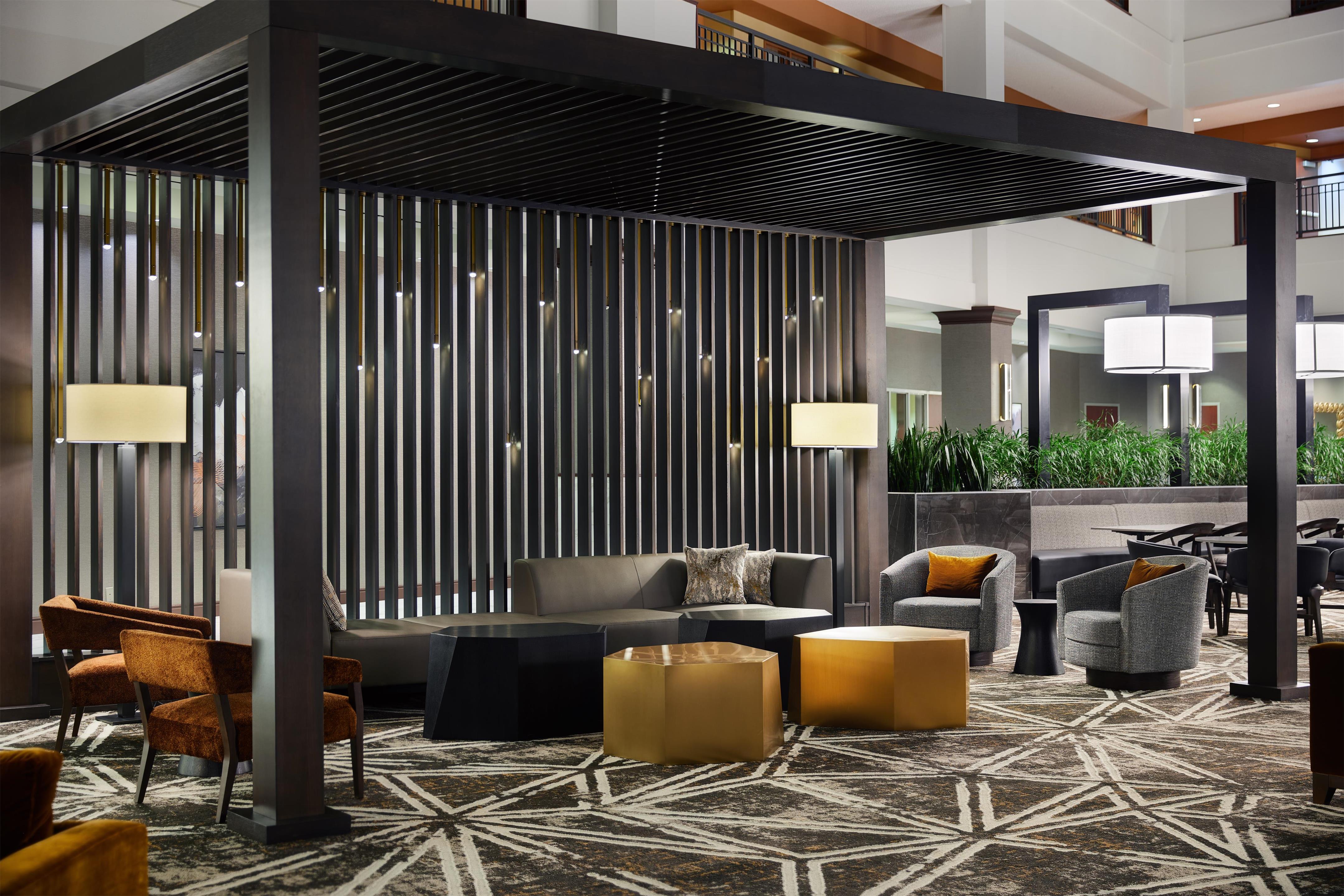 Lobby | Embassy Suites by Hilton Huntsville