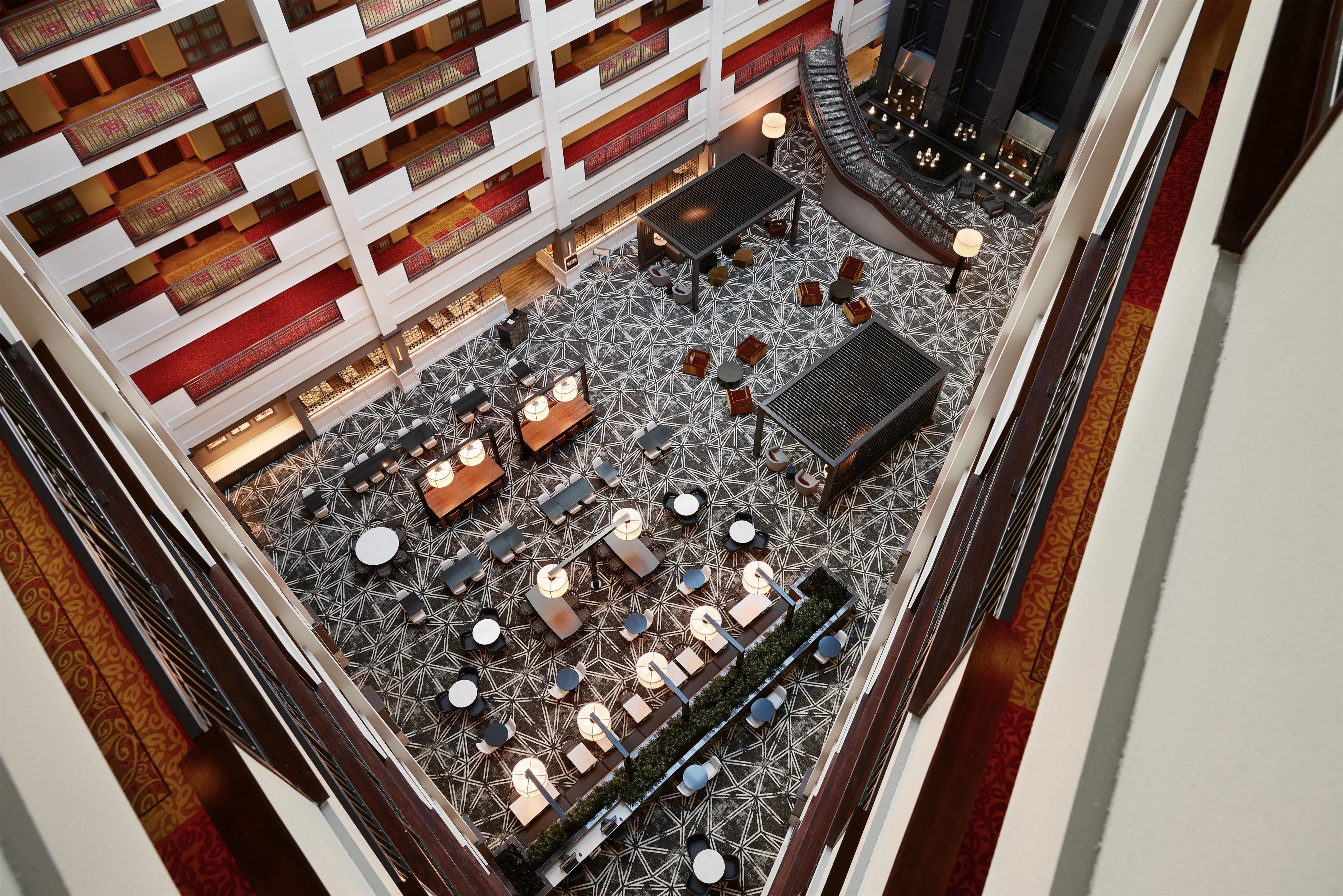 Lobby | Embassy Suites by Hilton Huntsville