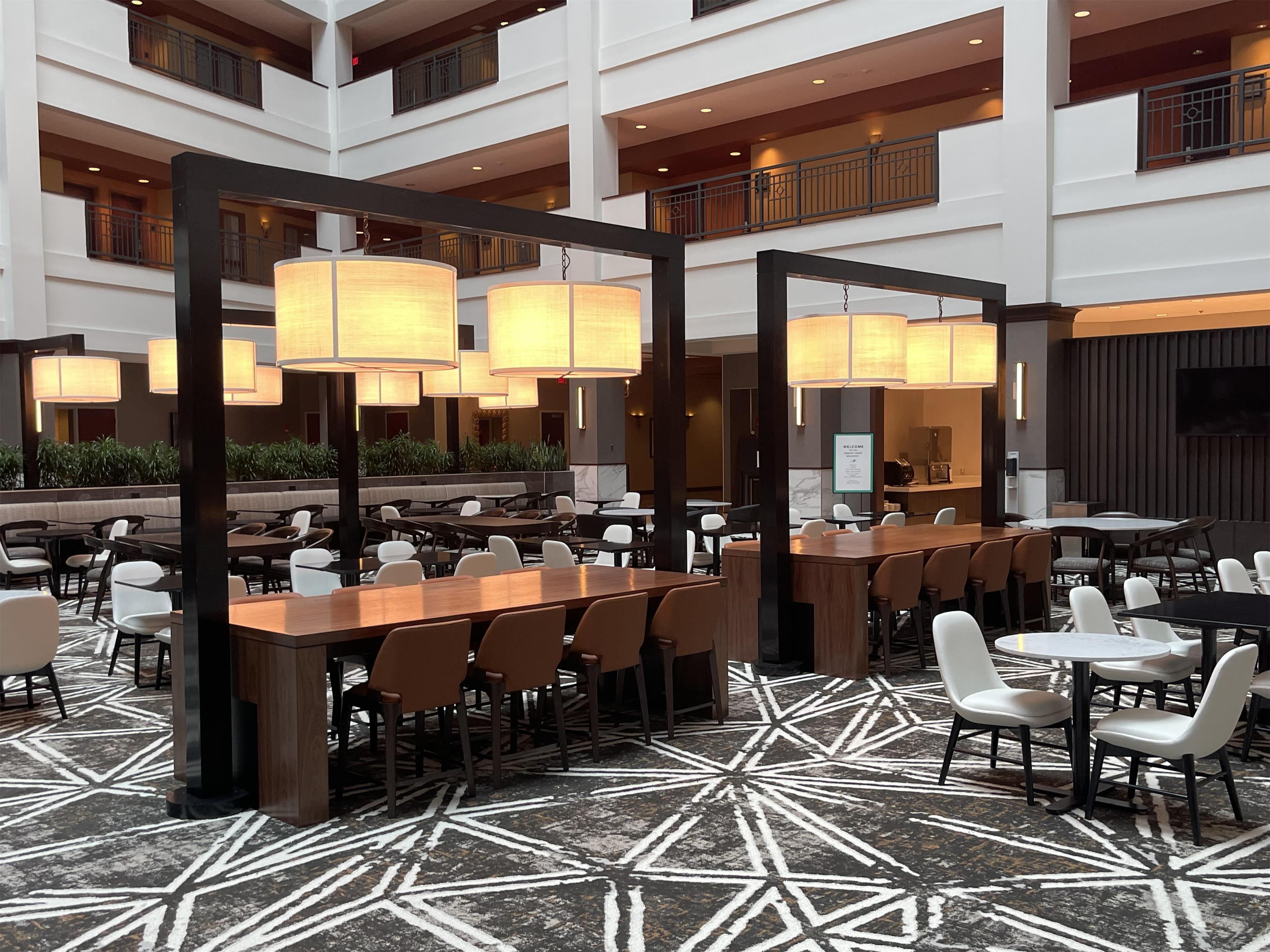 Lobby | Embassy Suites by Hilton Huntsville