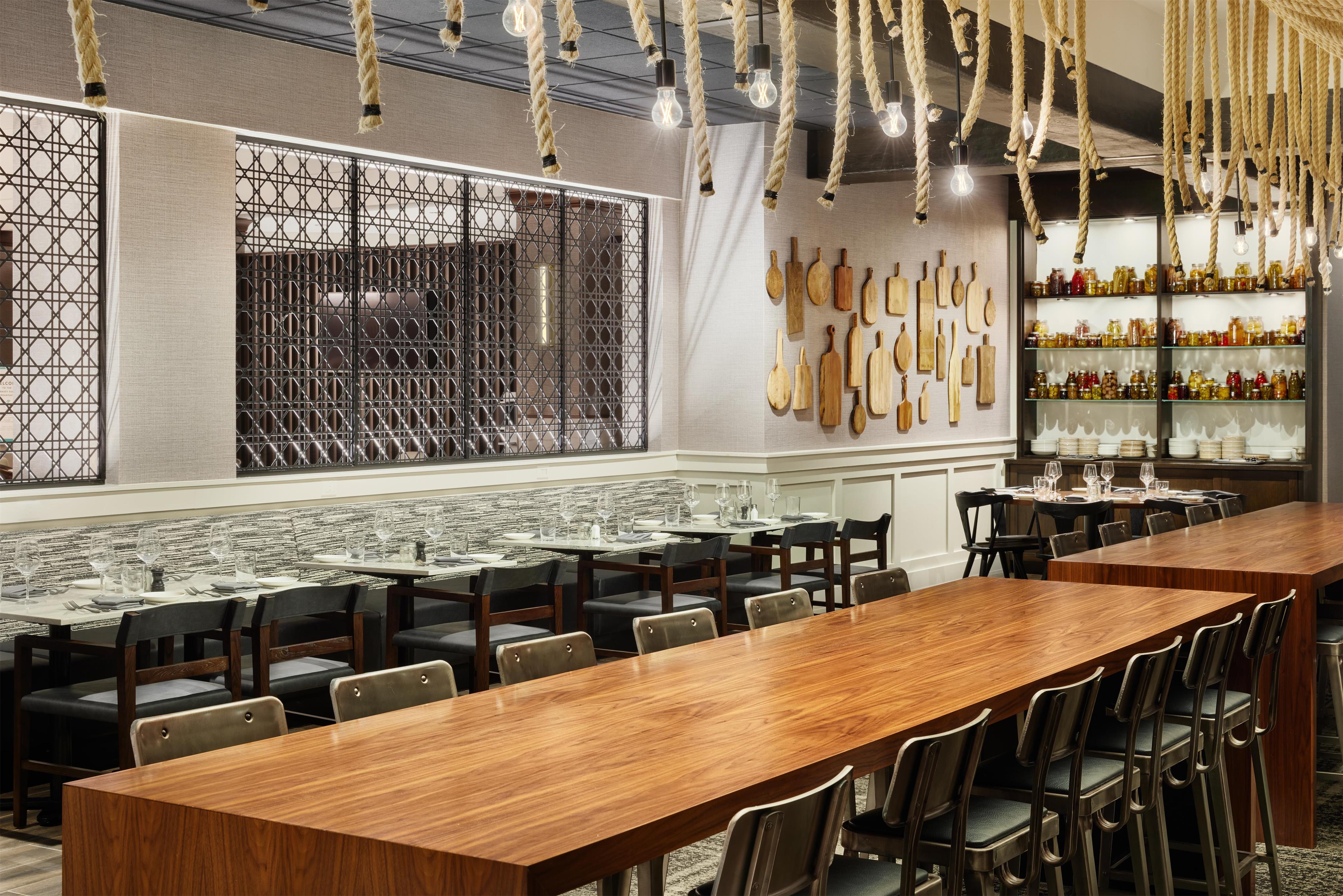 Restaurant | Embassy Suites by Hilton Huntsville