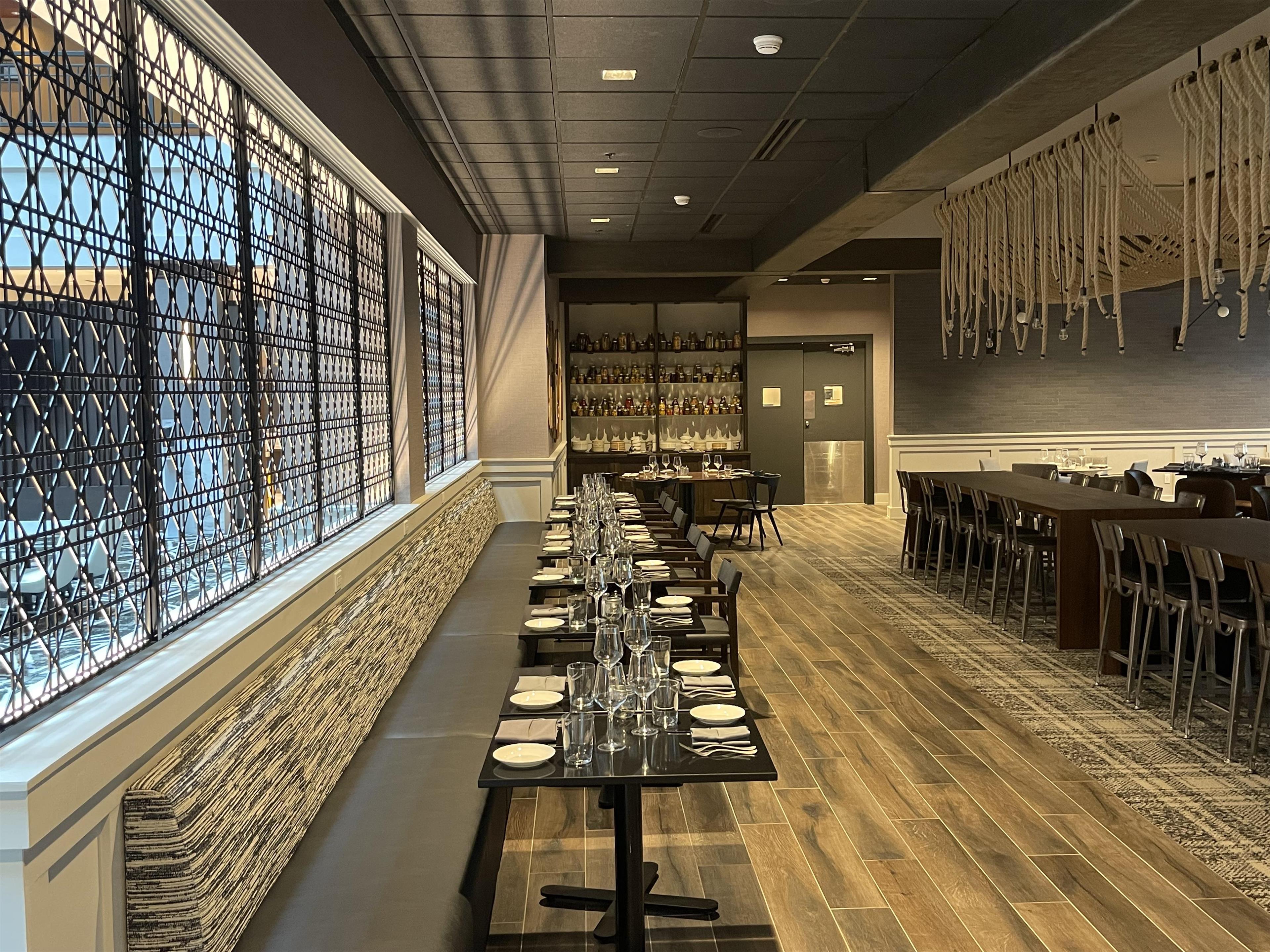 Restaurant | Embassy Suites by Hilton Huntsville