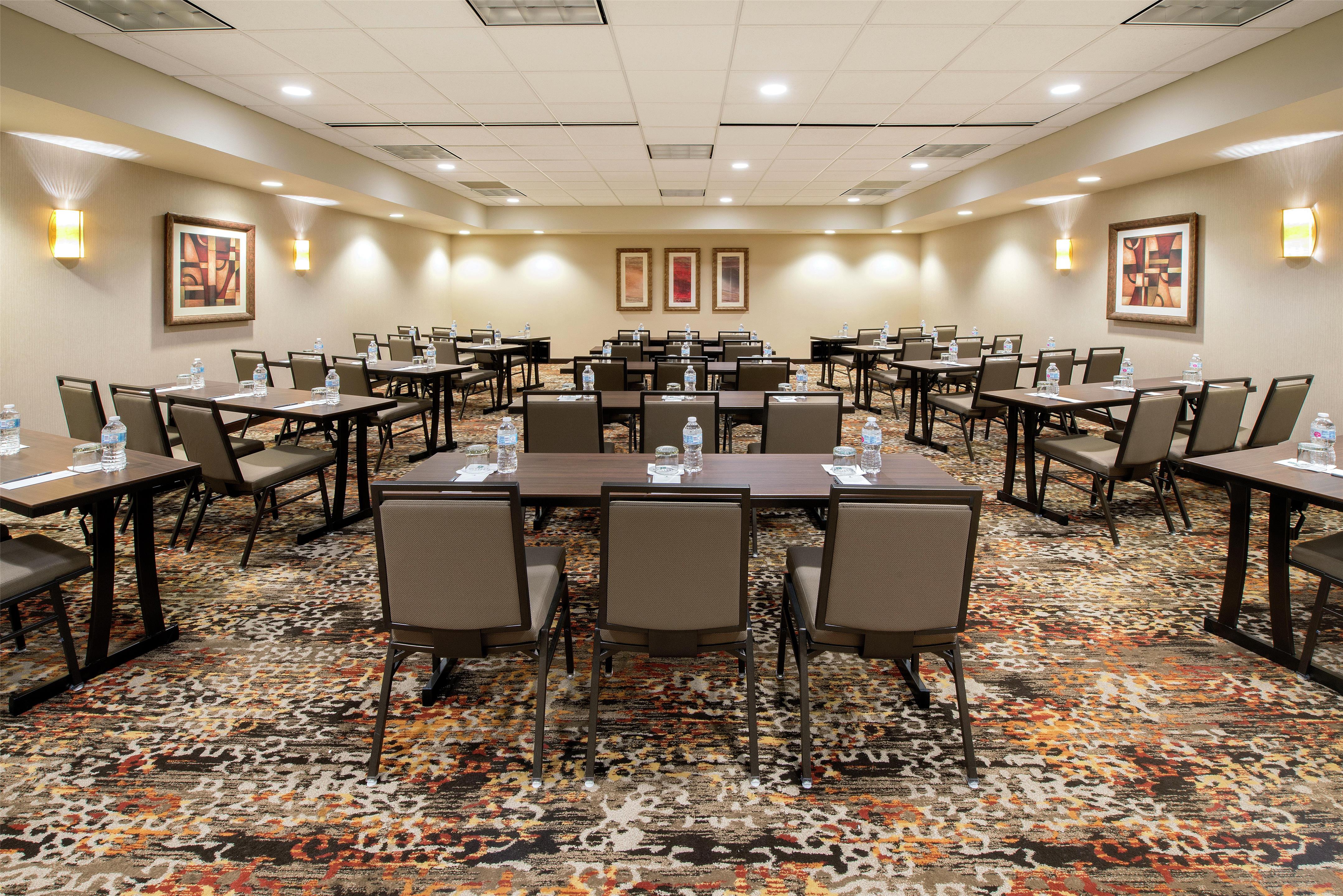 Meeting Room | Embassy Suites by Hilton Huntsville