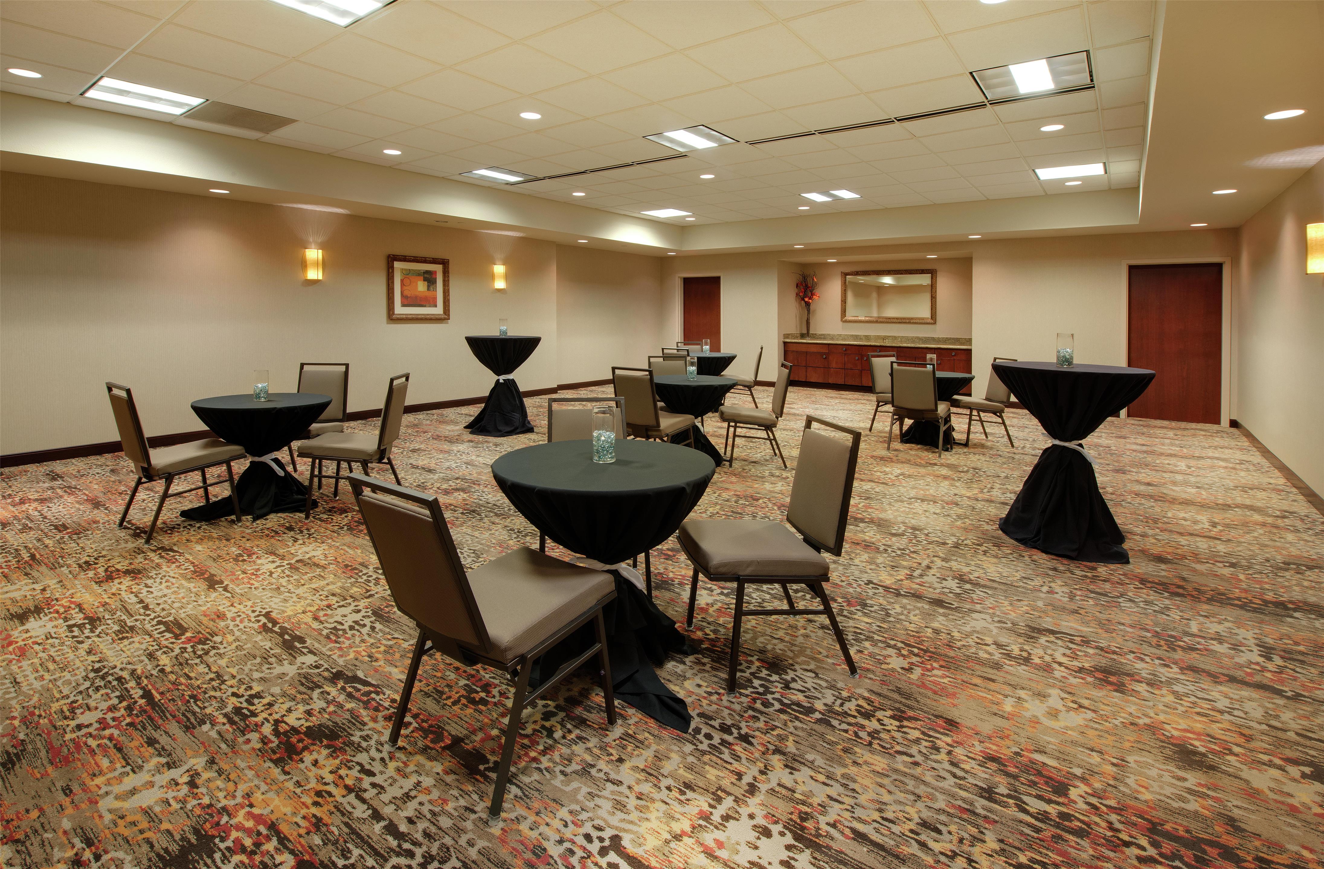 Meeting Room | Embassy Suites by Hilton Huntsville