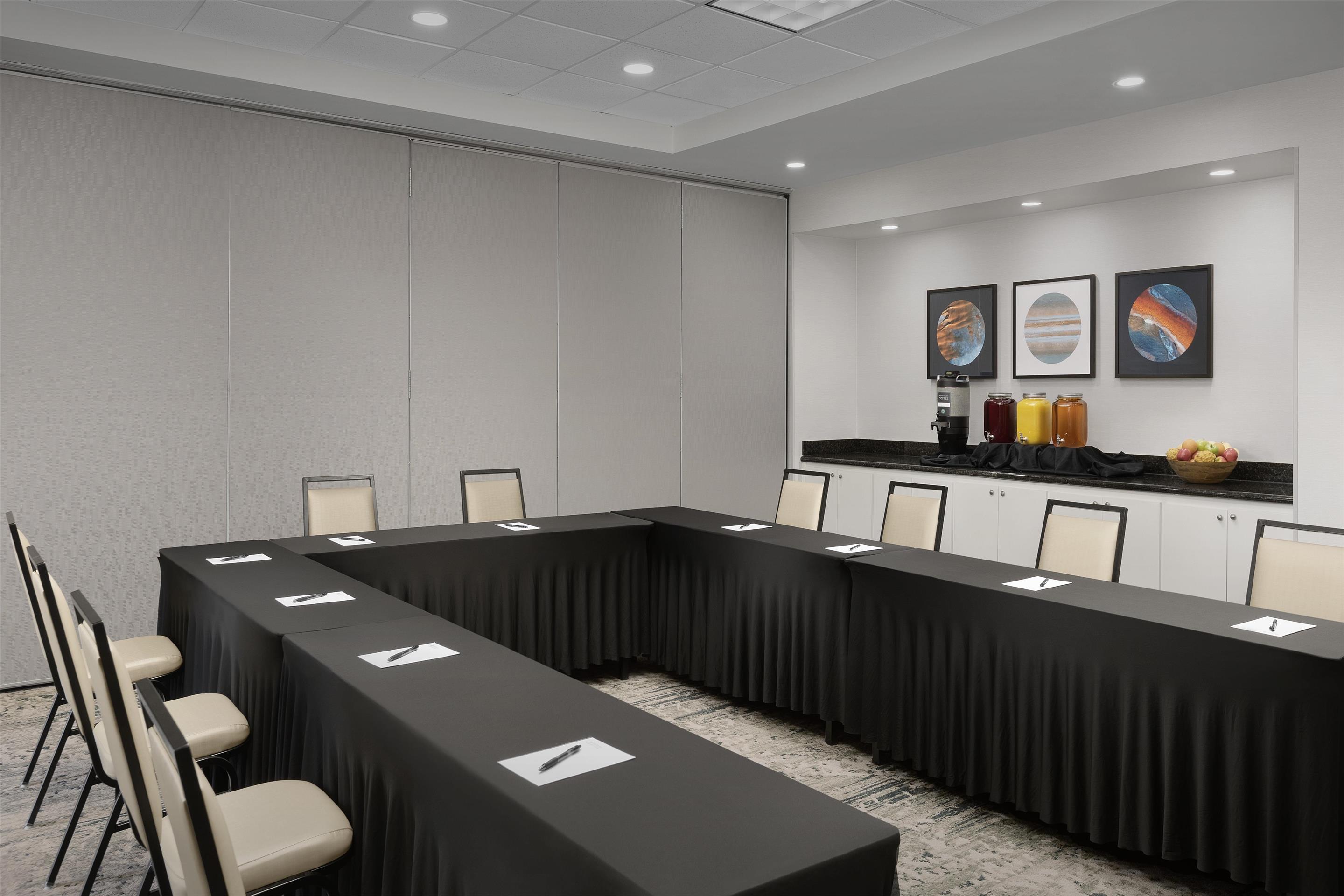 Meeting Room | Hilton Garden Inn Huntsville/Space Center