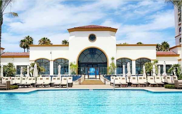 Pool - Hilton Waterfront Beach Resort Huntington Beach