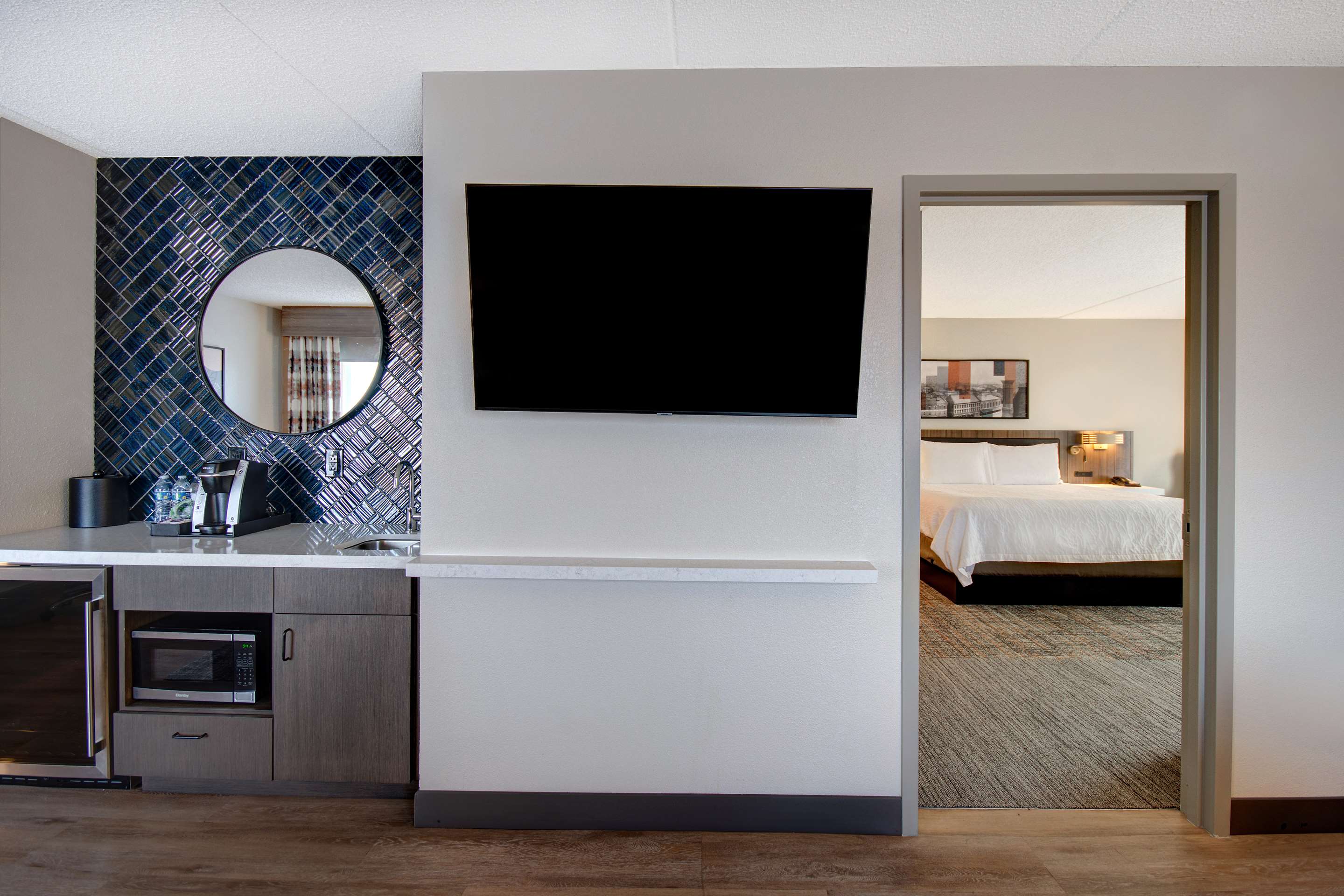 Guest room