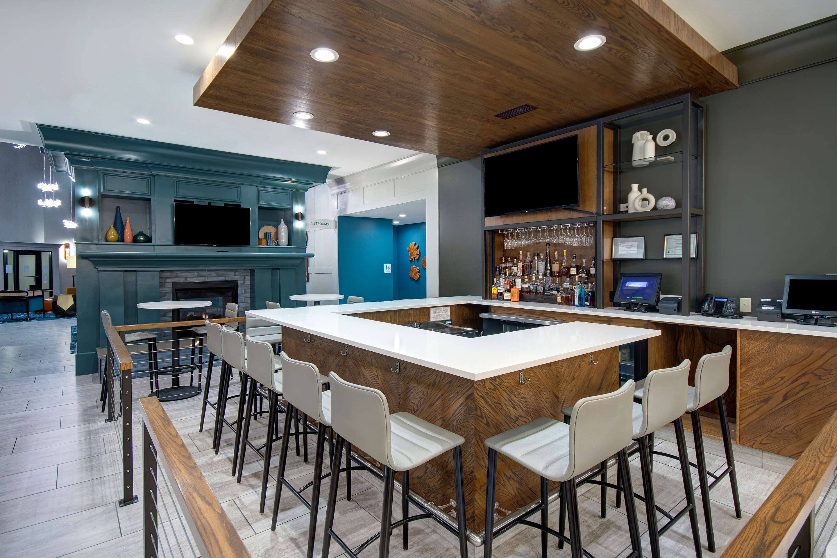 BarLounge | Hilton Garden Inn Terre Haute
