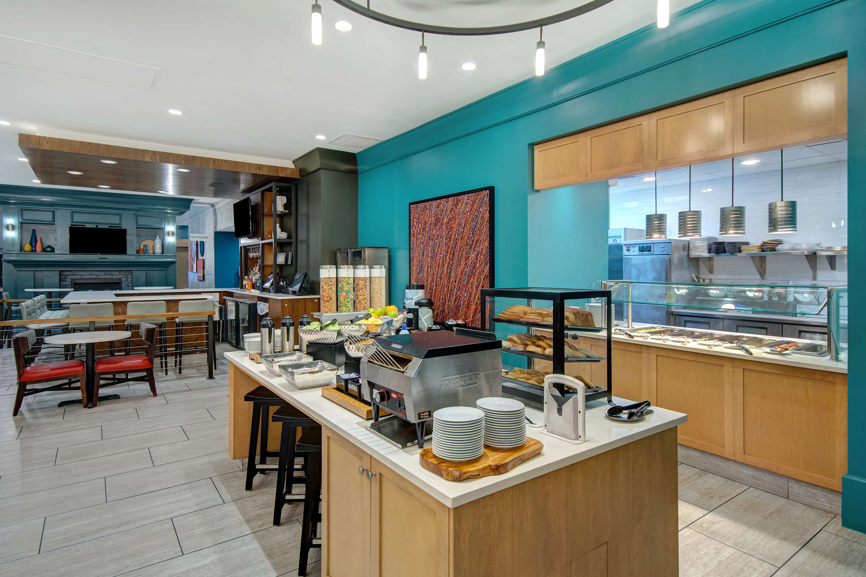Breakfast Area | Hilton Garden Inn Terre Haute