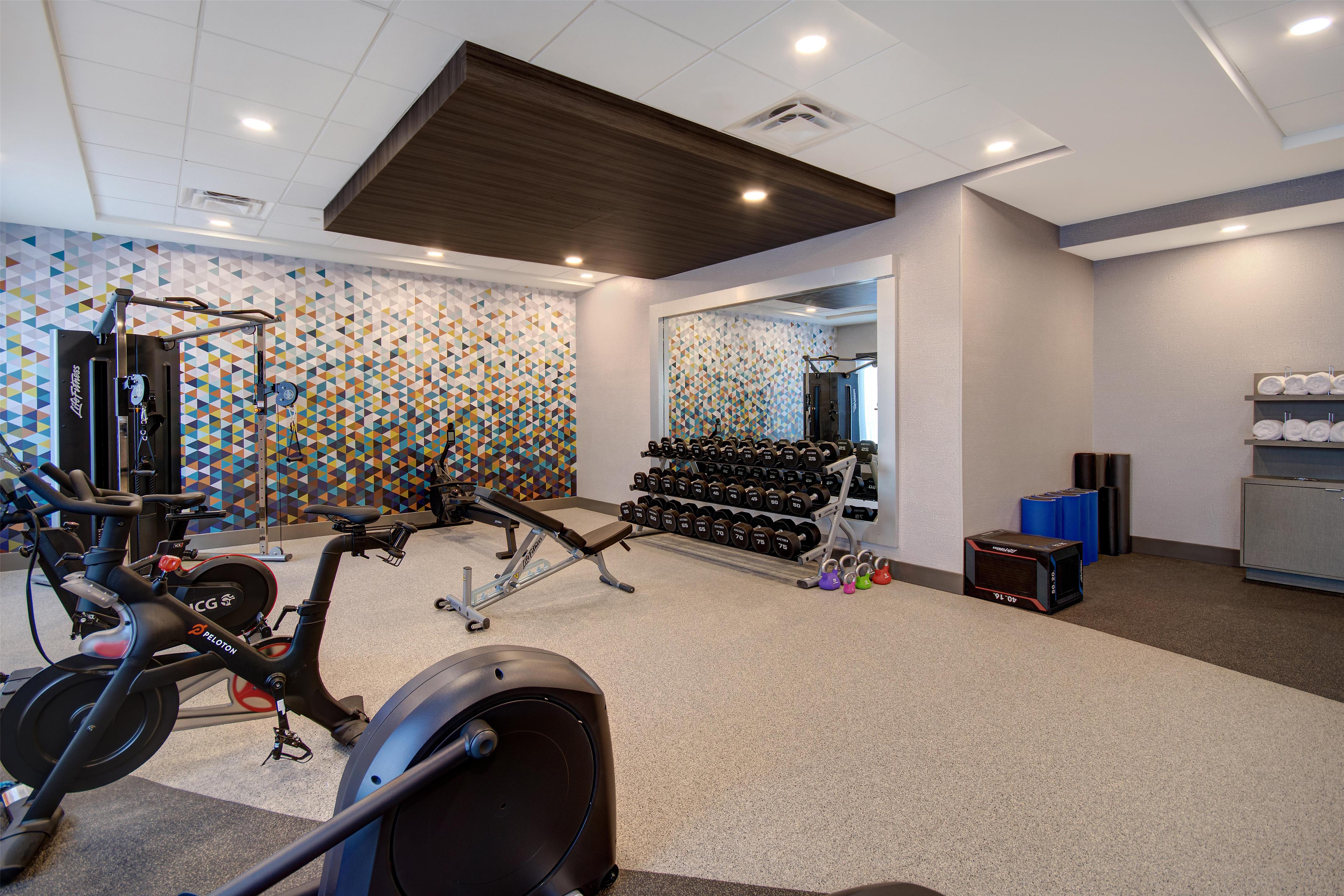 Health club fitness center gym | Hilton Garden Inn Terre Haute