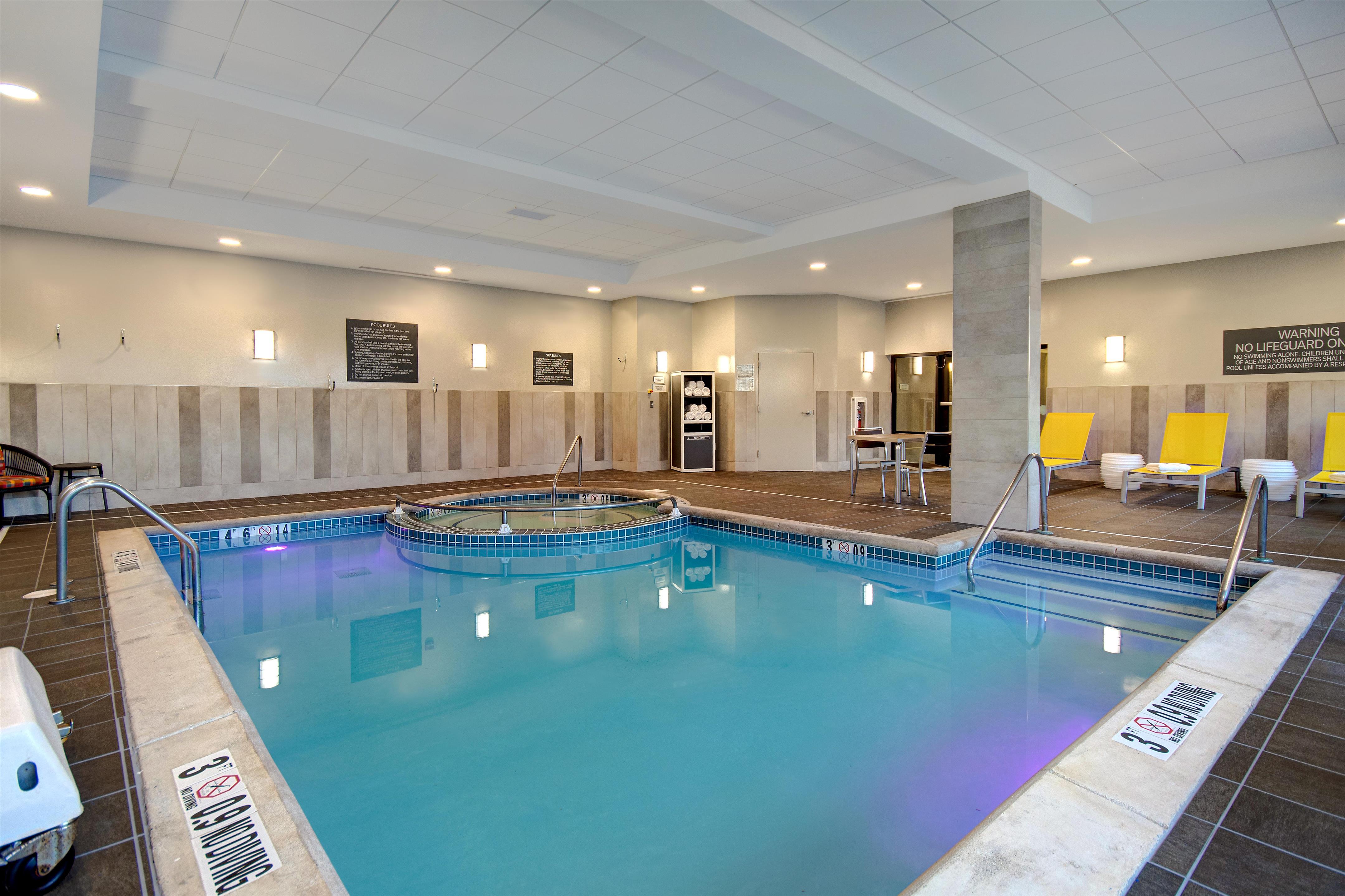 Pool | Hilton Garden Inn Terre Haute