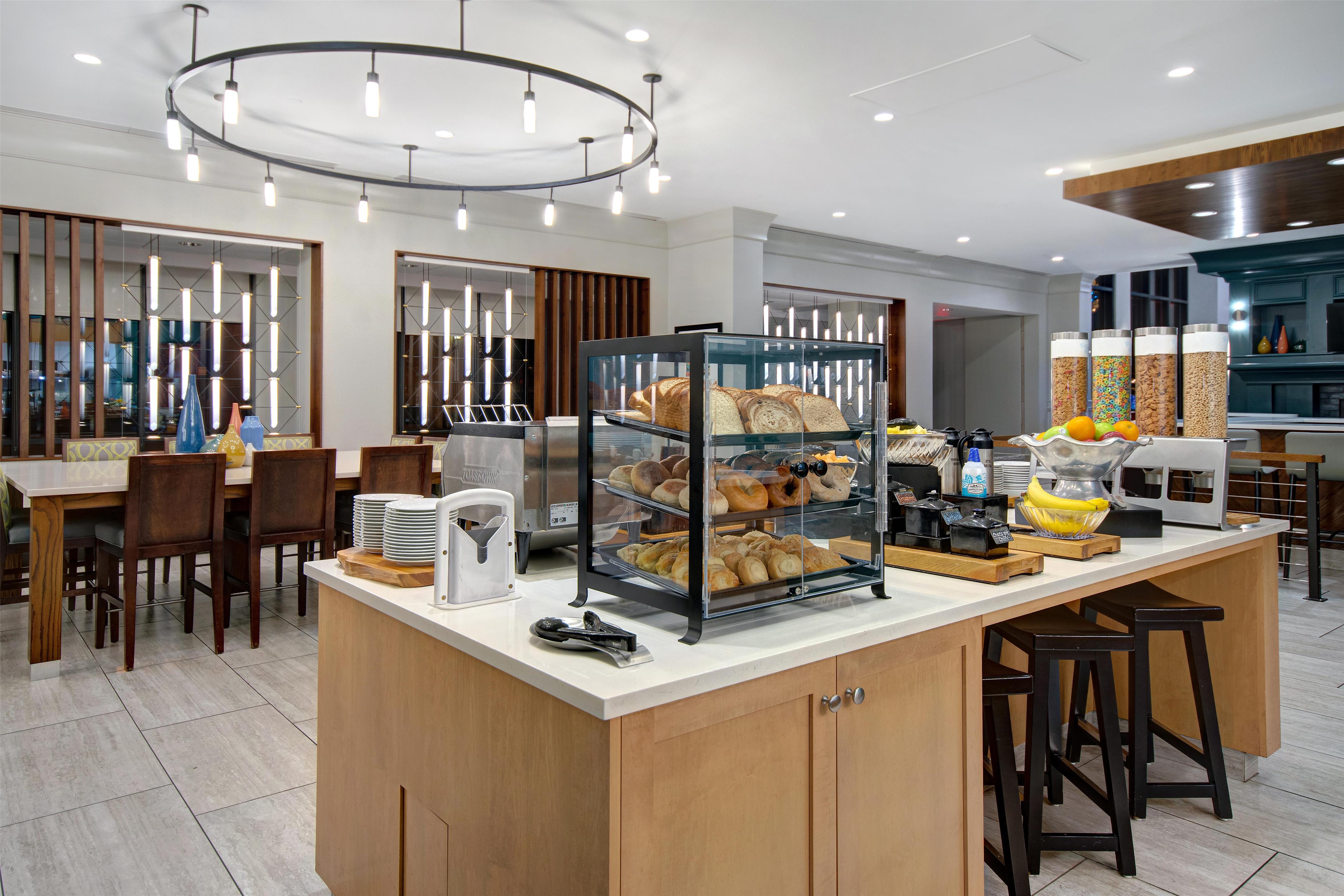 Breakfast Area | Hilton Garden Inn Terre Haute