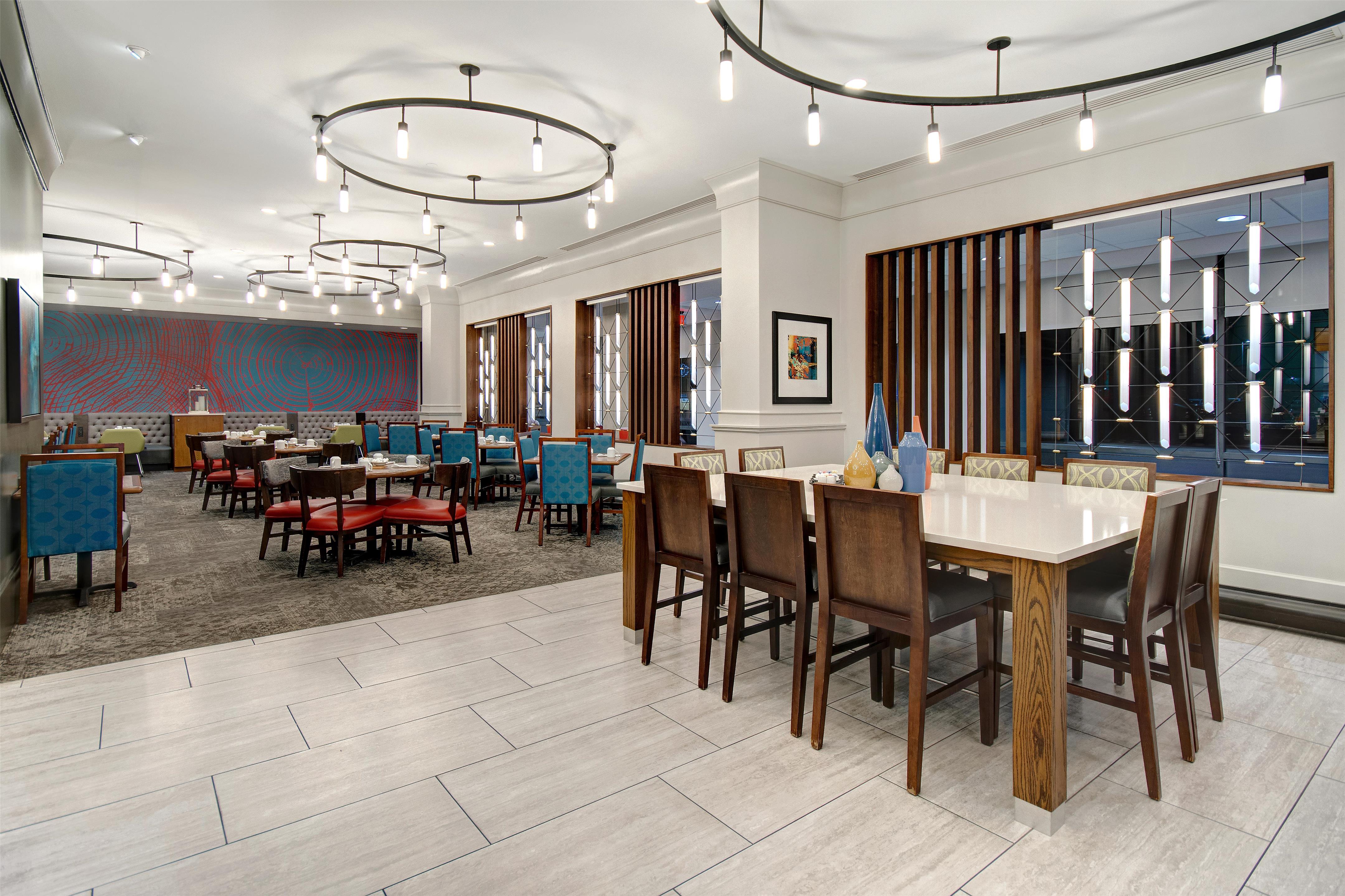 Breakfast Area | Hilton Garden Inn Terre Haute