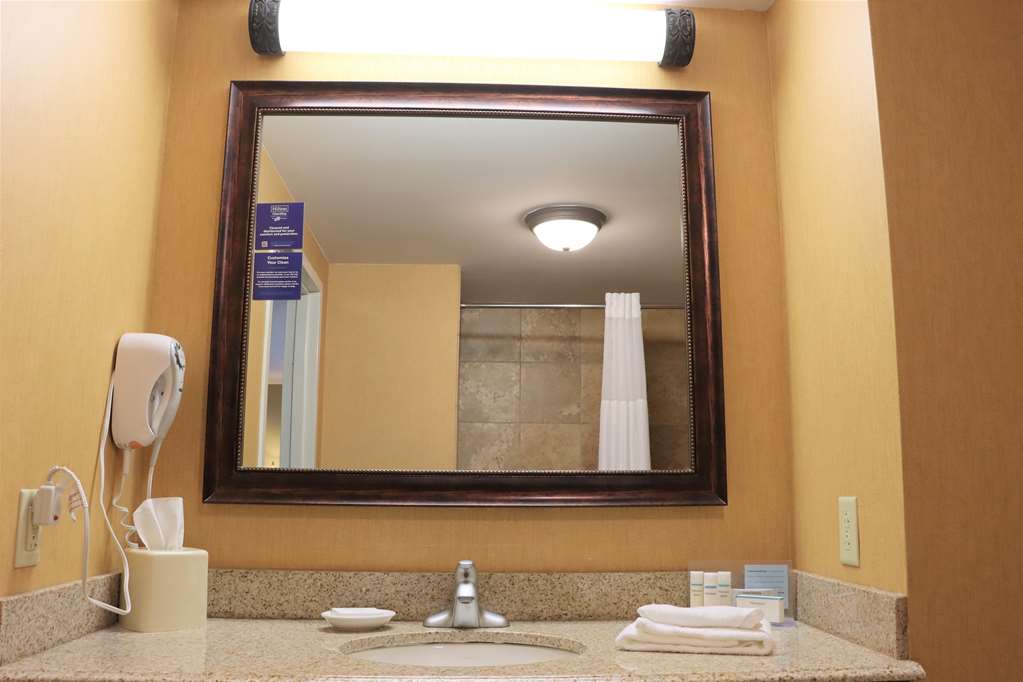 Hampton Inn & Suites by Hilton Thibodaux - Tap to explore photos