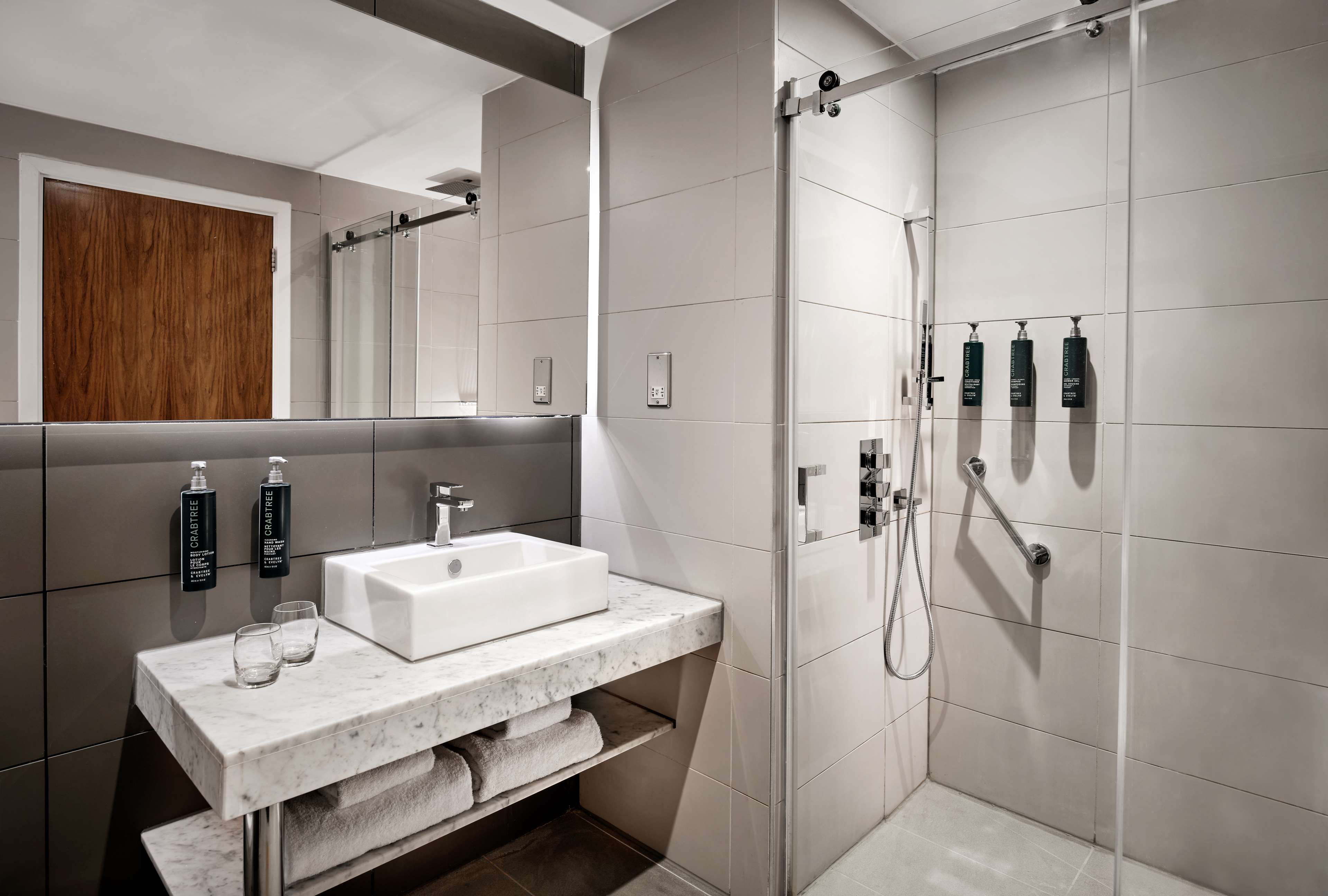 DoubleTree by Hilton Lincoln Room Type - KING GUEST ROOM