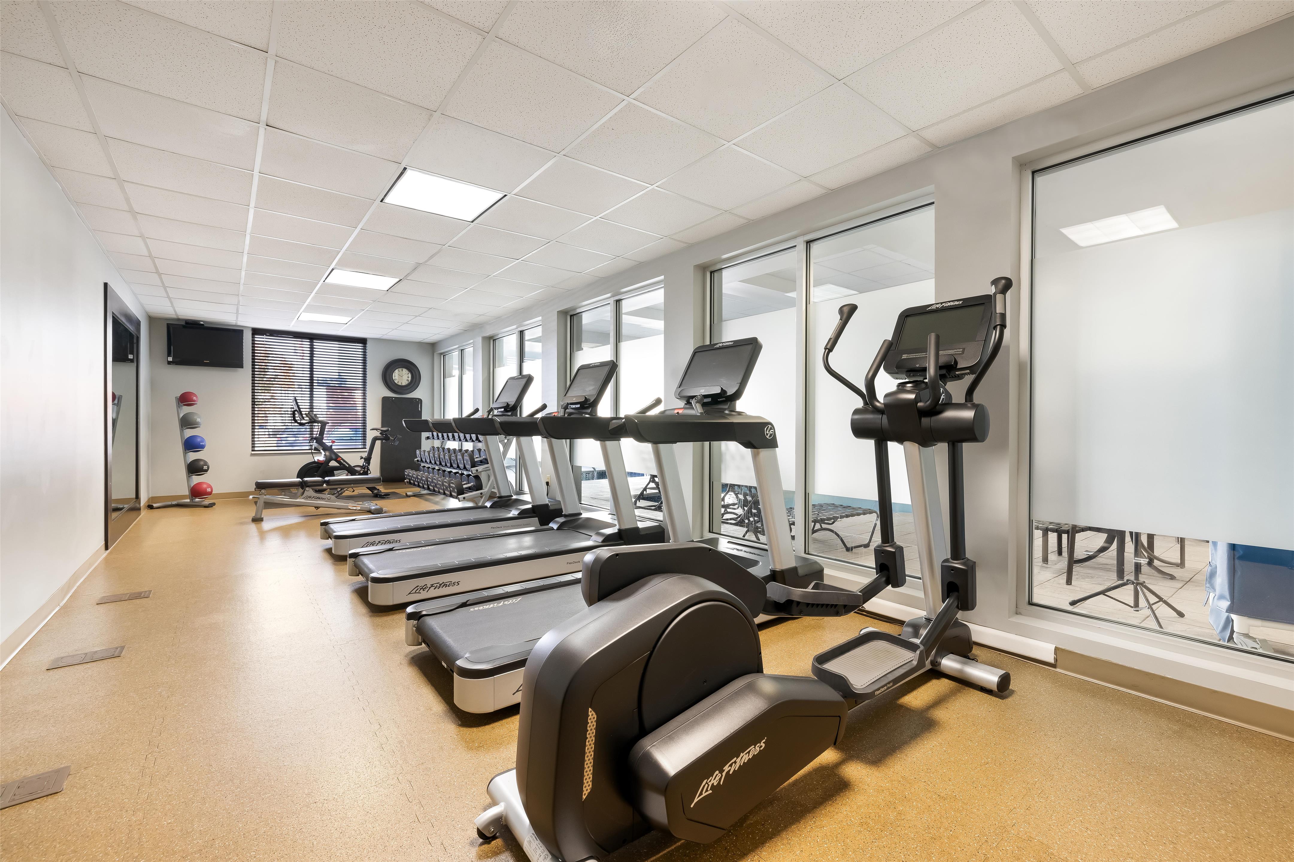 Health club fitness center gym | Hilton Garden Inn Dulles North
