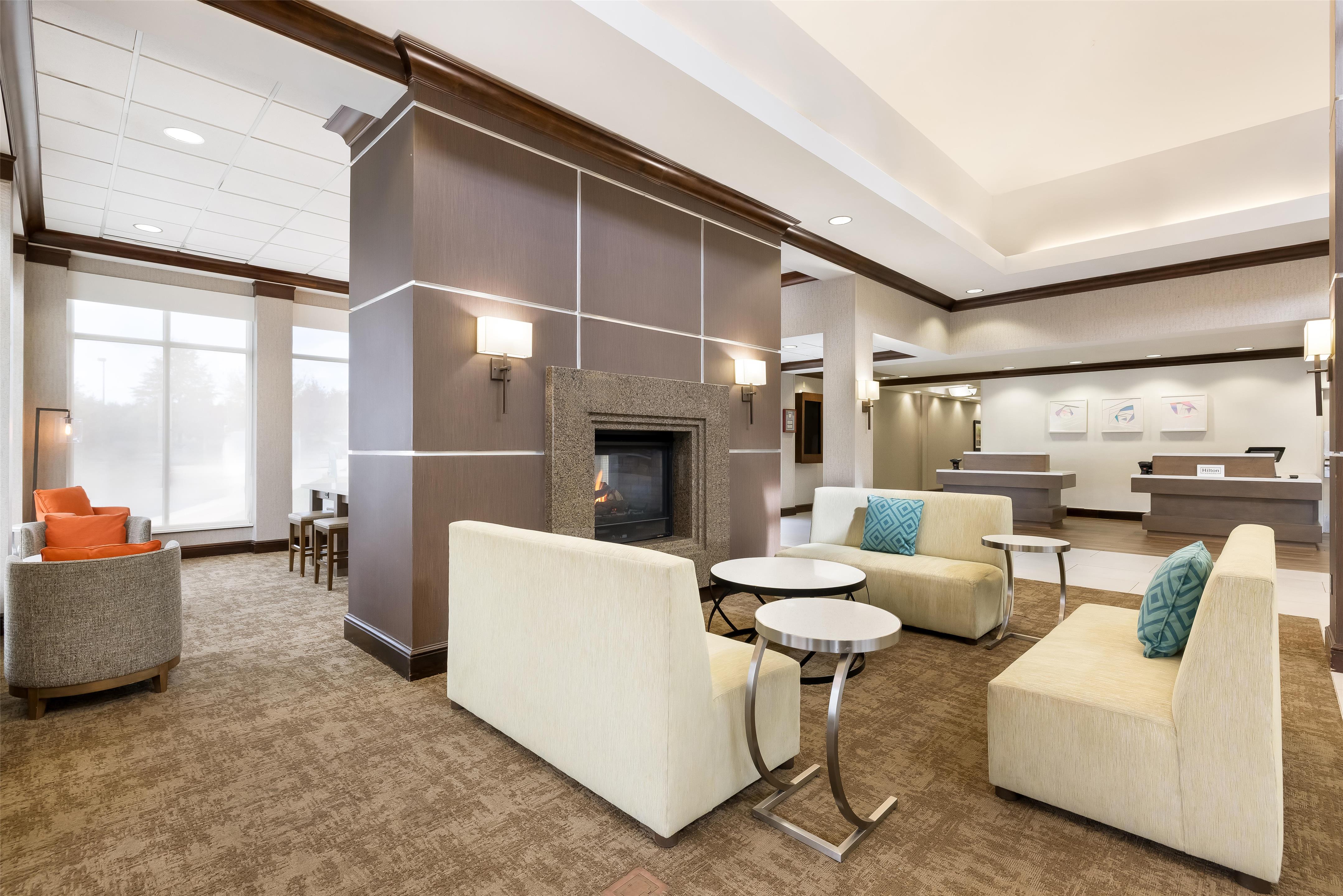 Lobby | Hilton Garden Inn Dulles North
