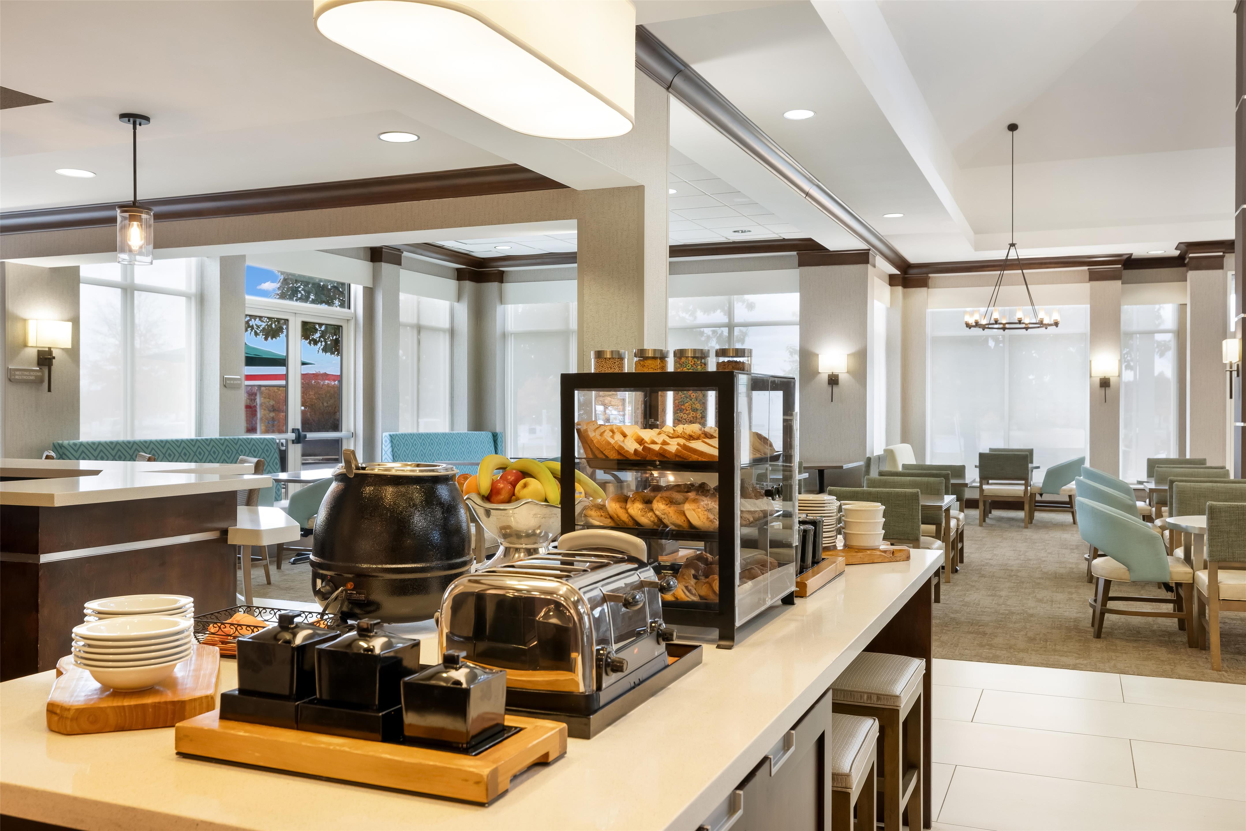 Breakfast Area | Hilton Garden Inn Dulles North
