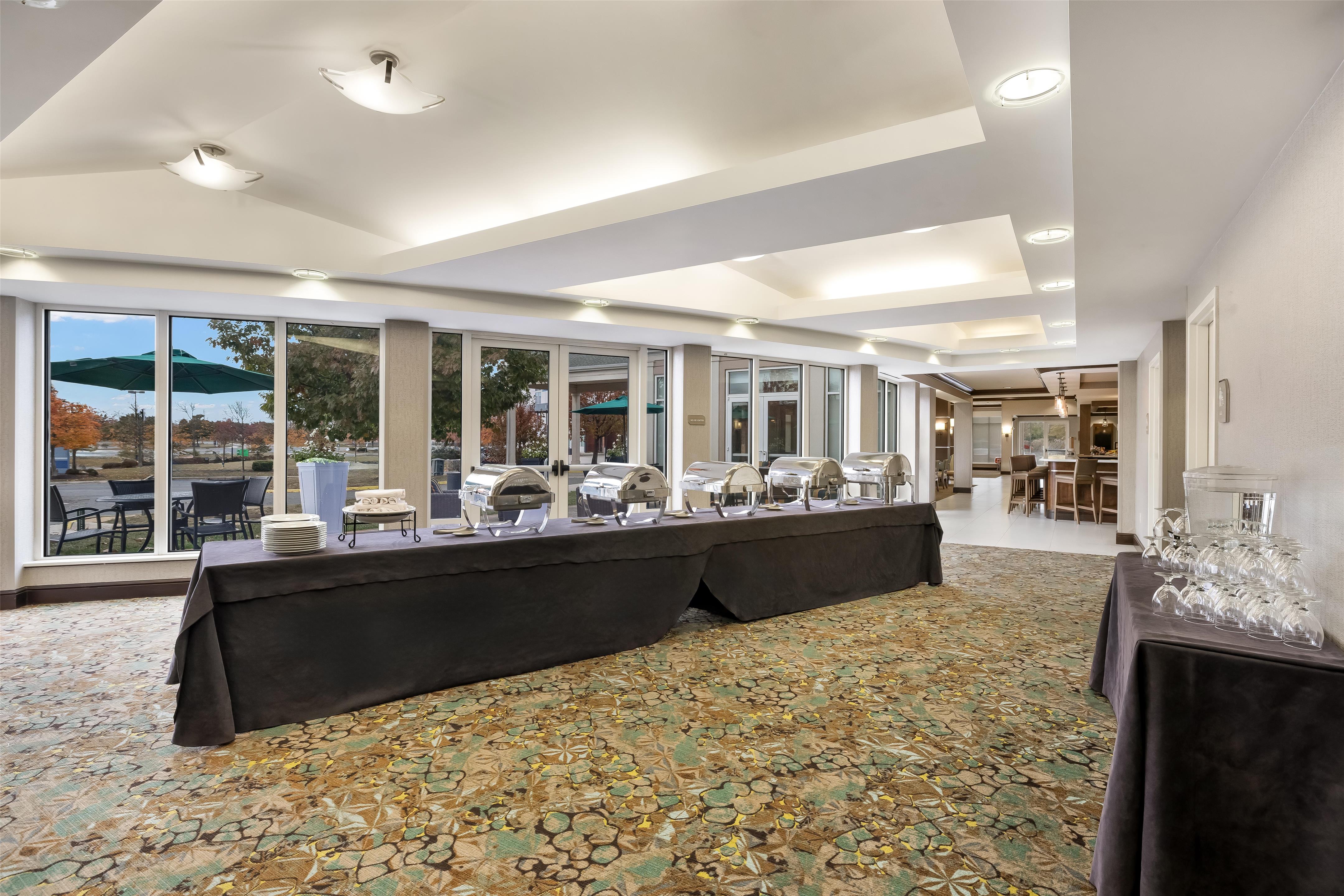 Breakfast Area | Hilton Garden Inn Dulles North