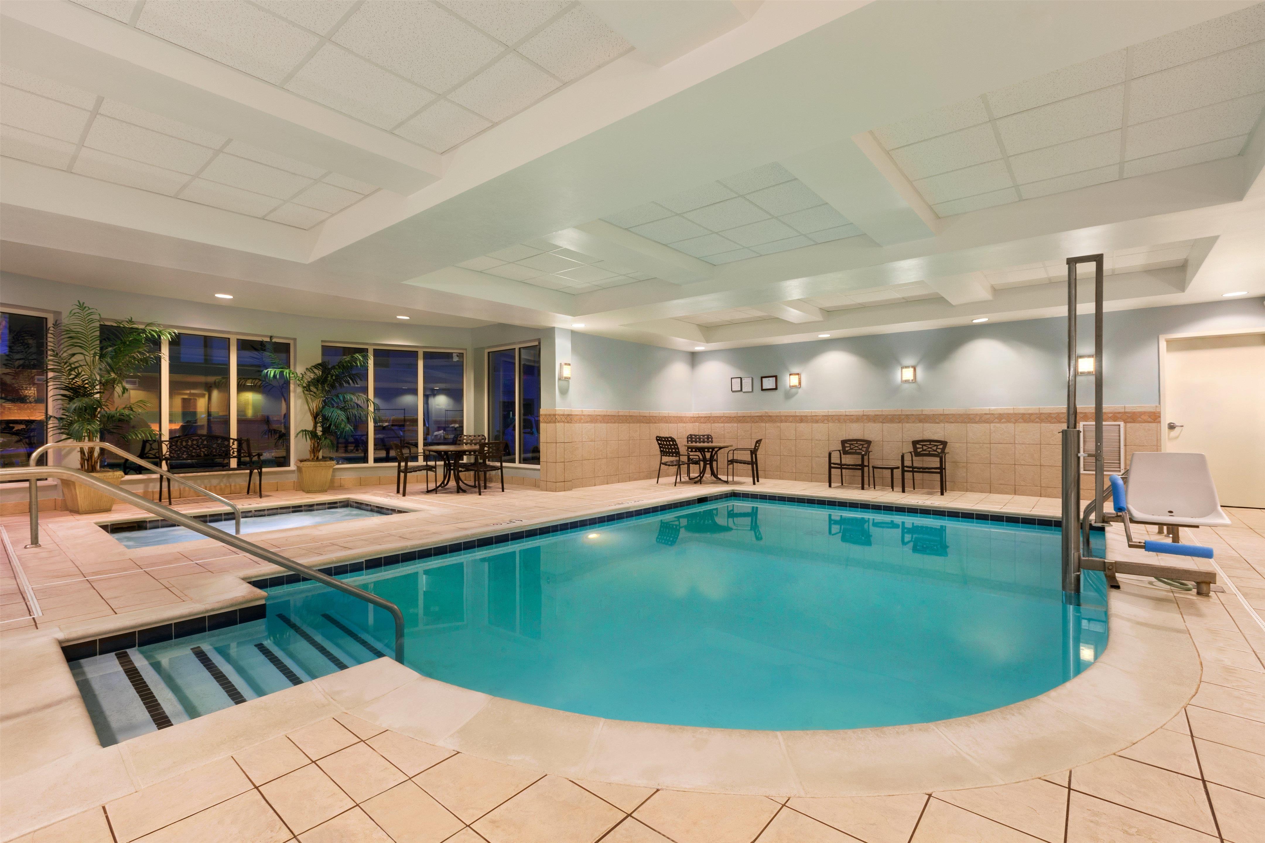 Pool | Hilton Garden Inn Dulles North