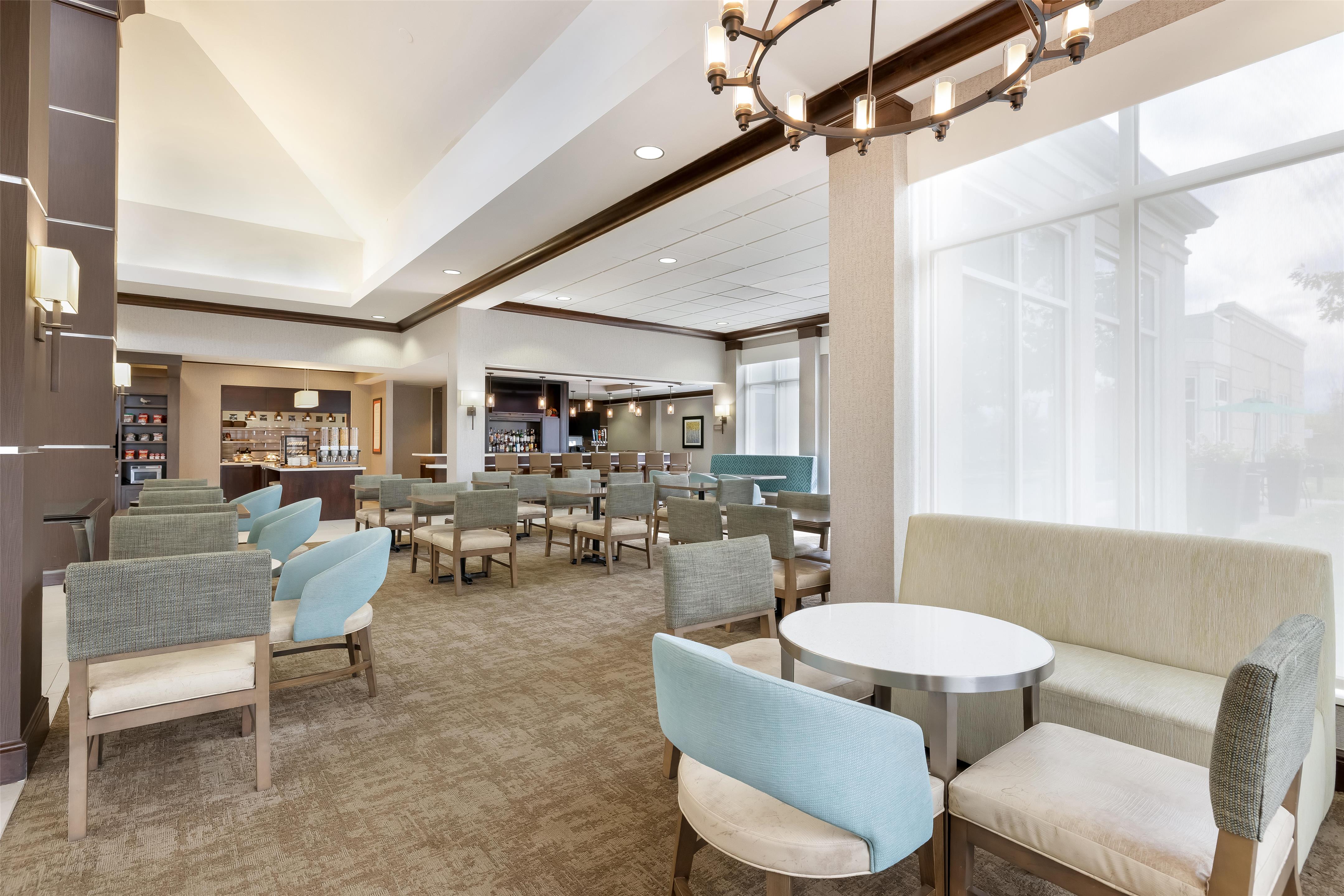 Restaurant | Hilton Garden Inn Dulles North