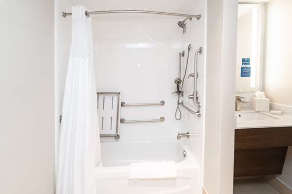  - Hilton Garden Inn Fairfax - I-66, Exit 57